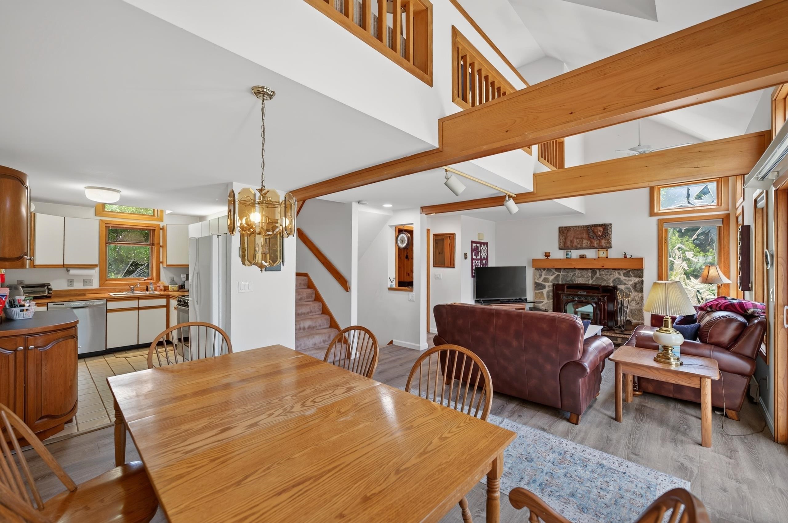 10 Tenth Lane Property Photo 6