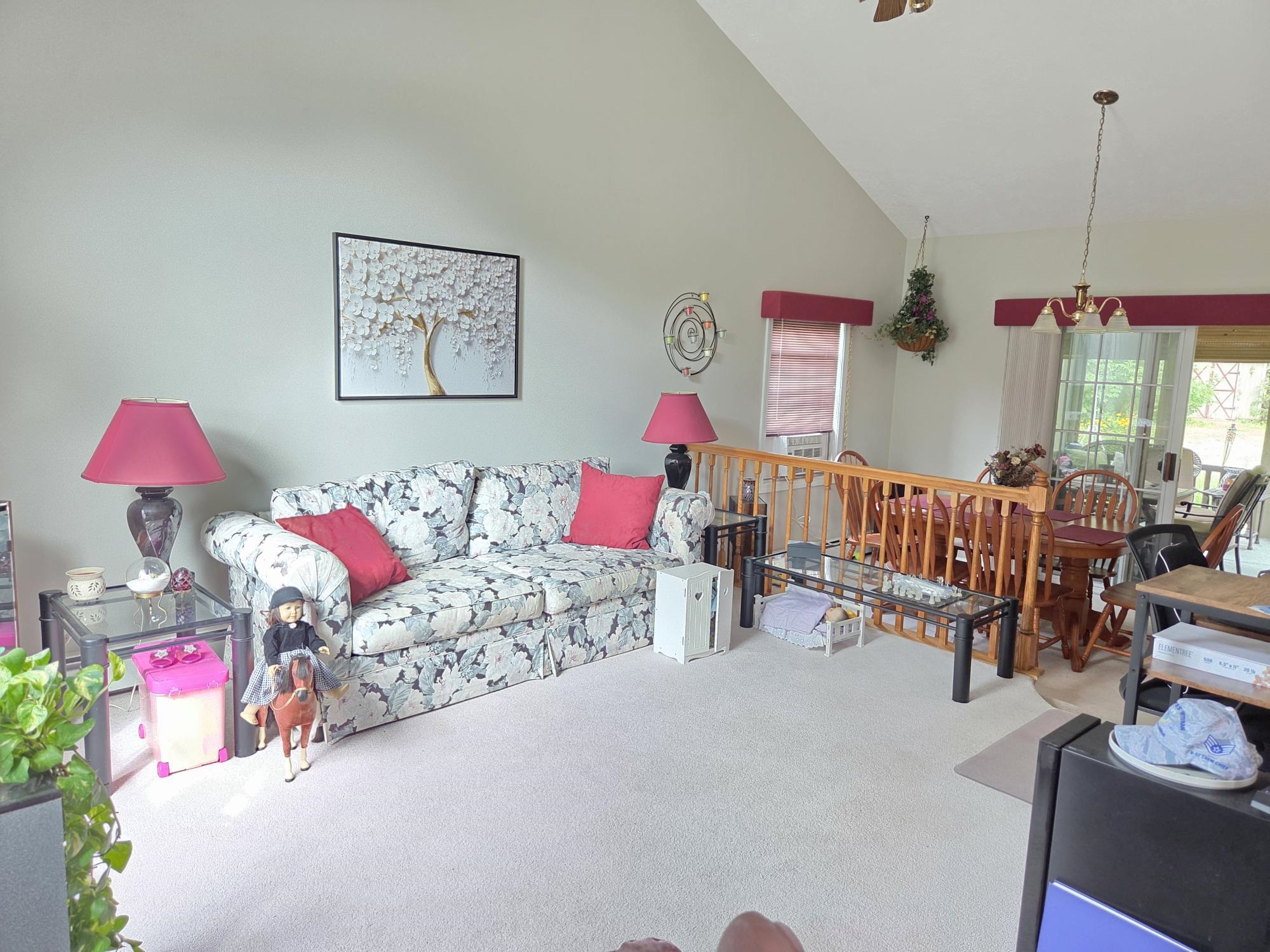 61 Giffin Court Property Photo 6
