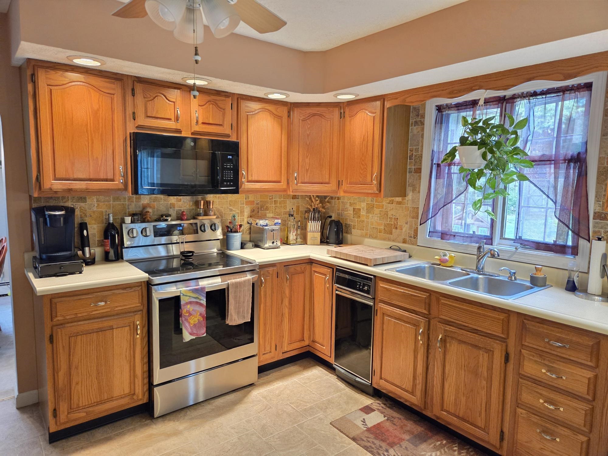 61 Giffin Court Property Photo 8