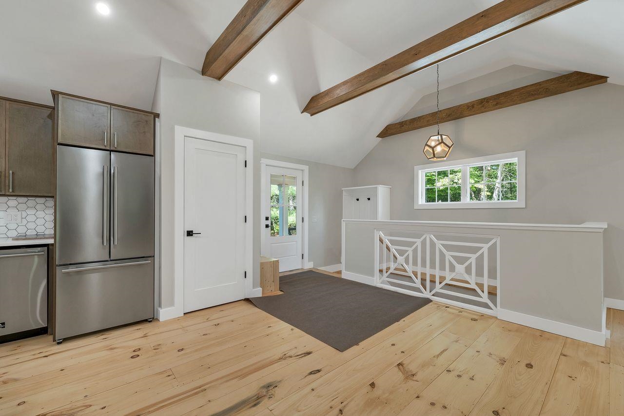 17 Moss Lane Property Photo 11