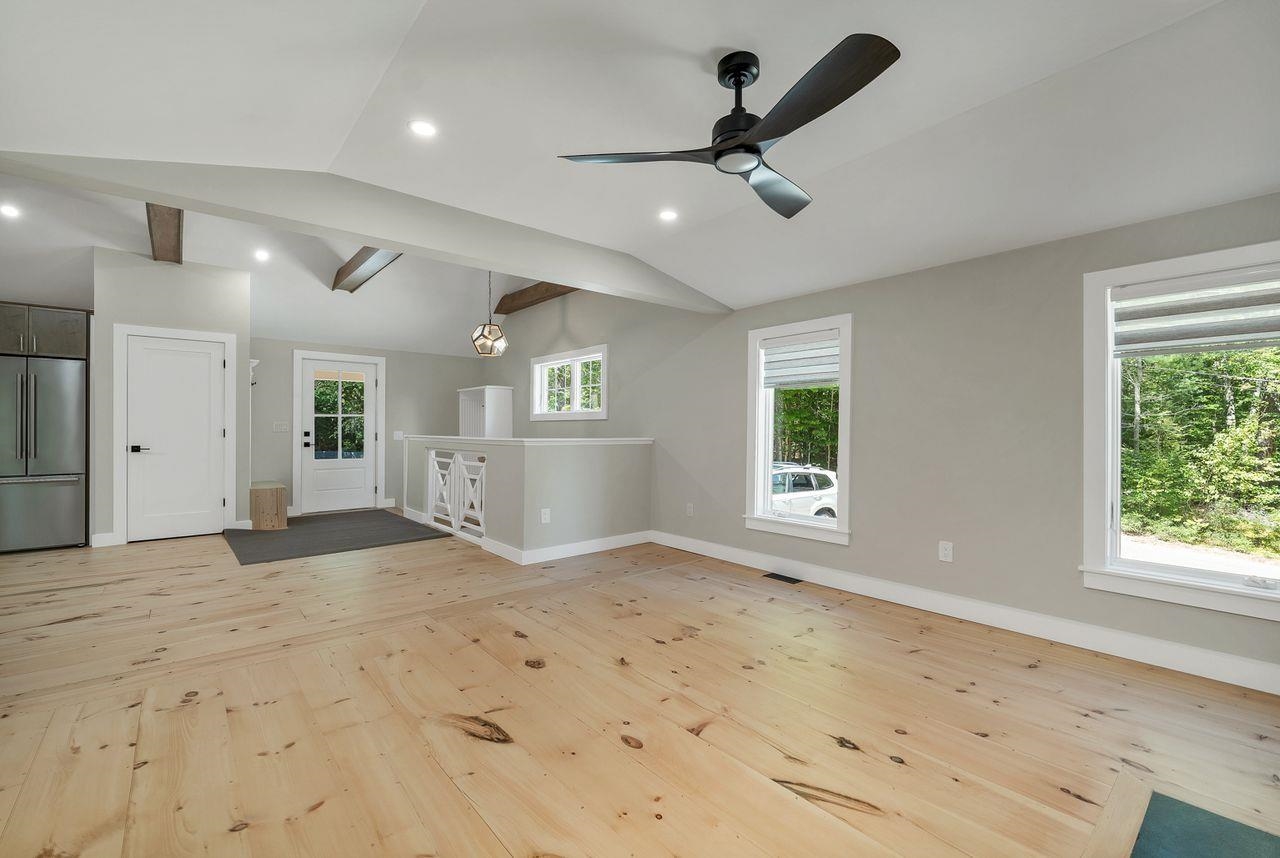 17 Moss Lane Property Photo 16