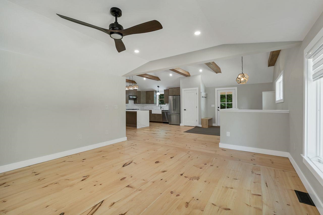 17 Moss Lane Property Photo 17