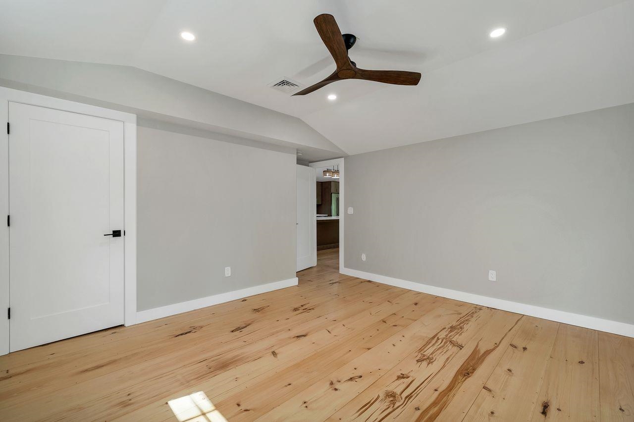 17 Moss Lane Property Photo 30