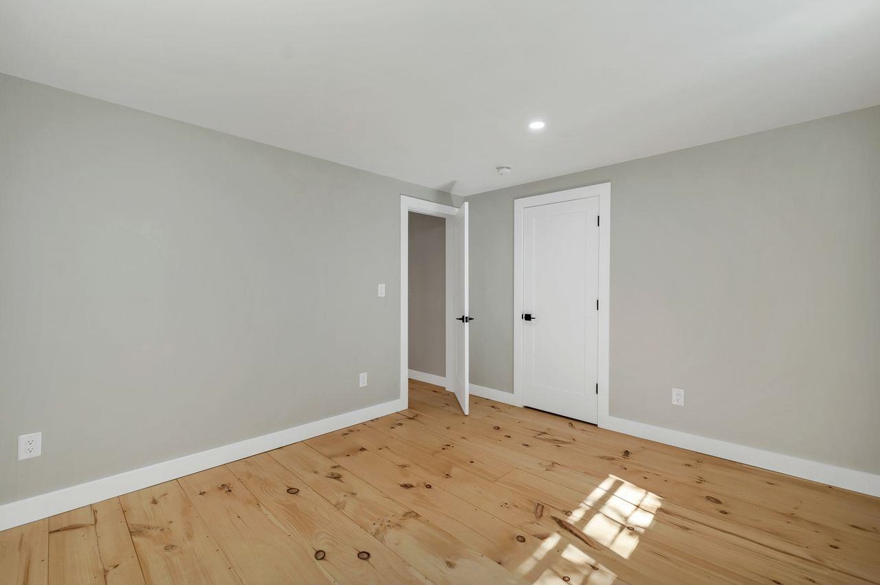 17 Moss Lane Property Photo 32