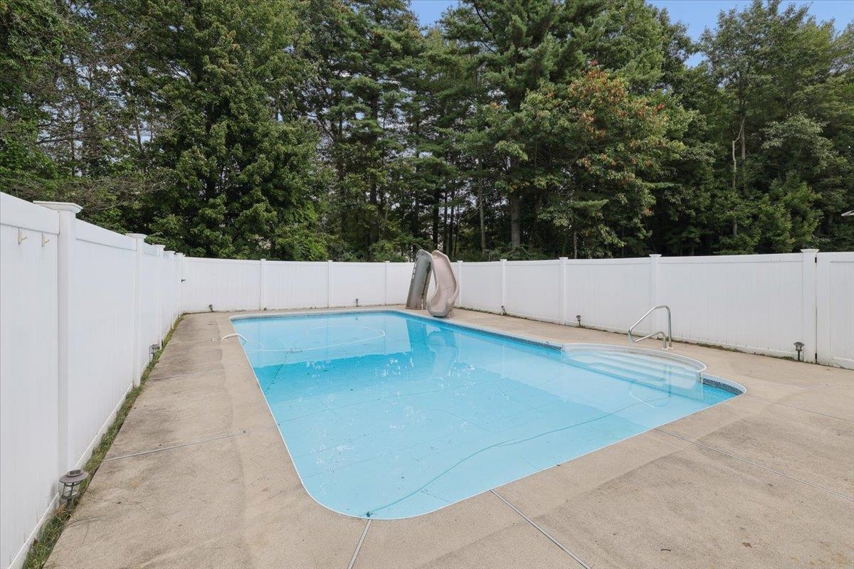 23 Hampshire Drive Property Photo 31
