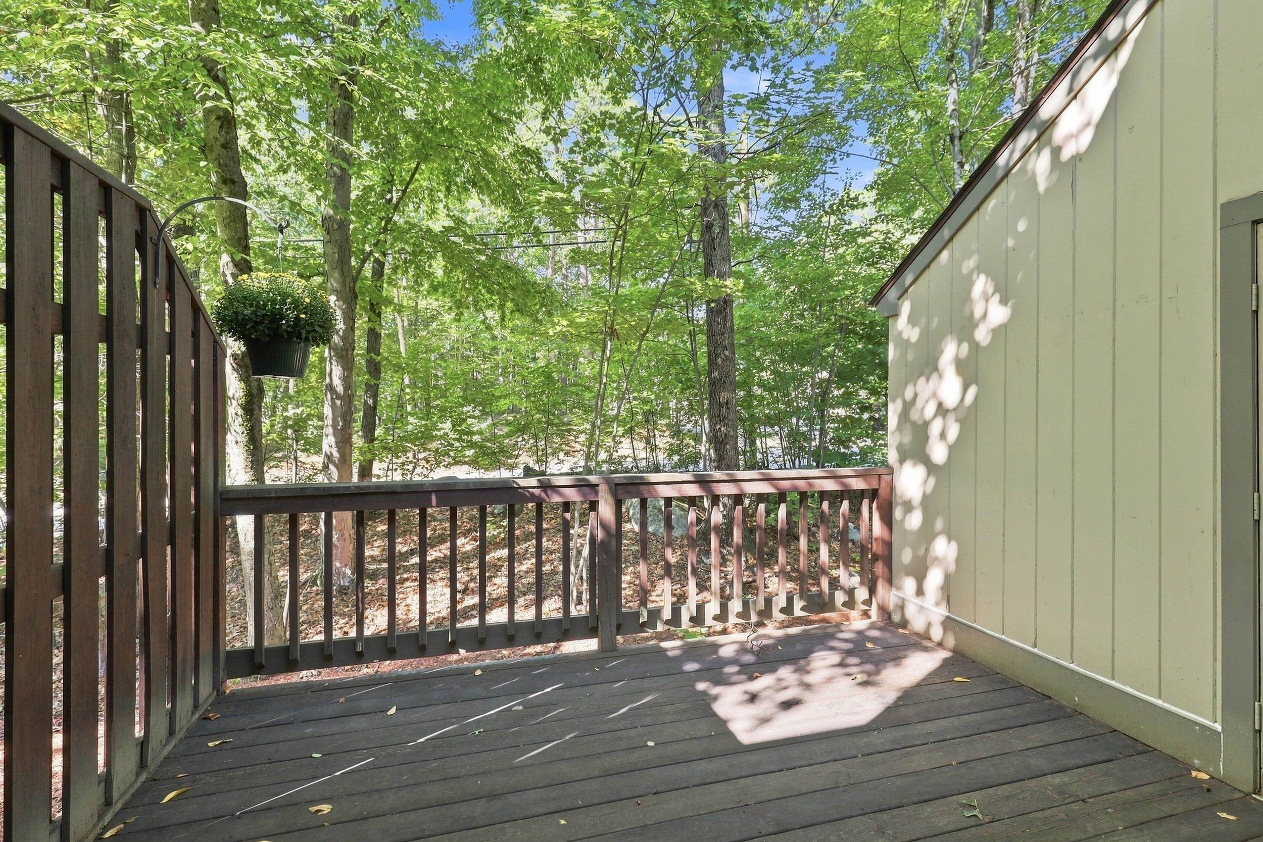 1465 Hooksett Road Property Photo 15