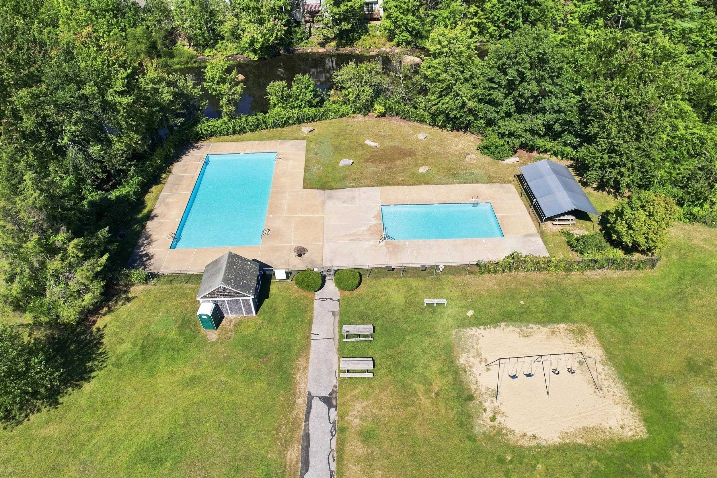 1465 Hooksett Road Property Photo 34