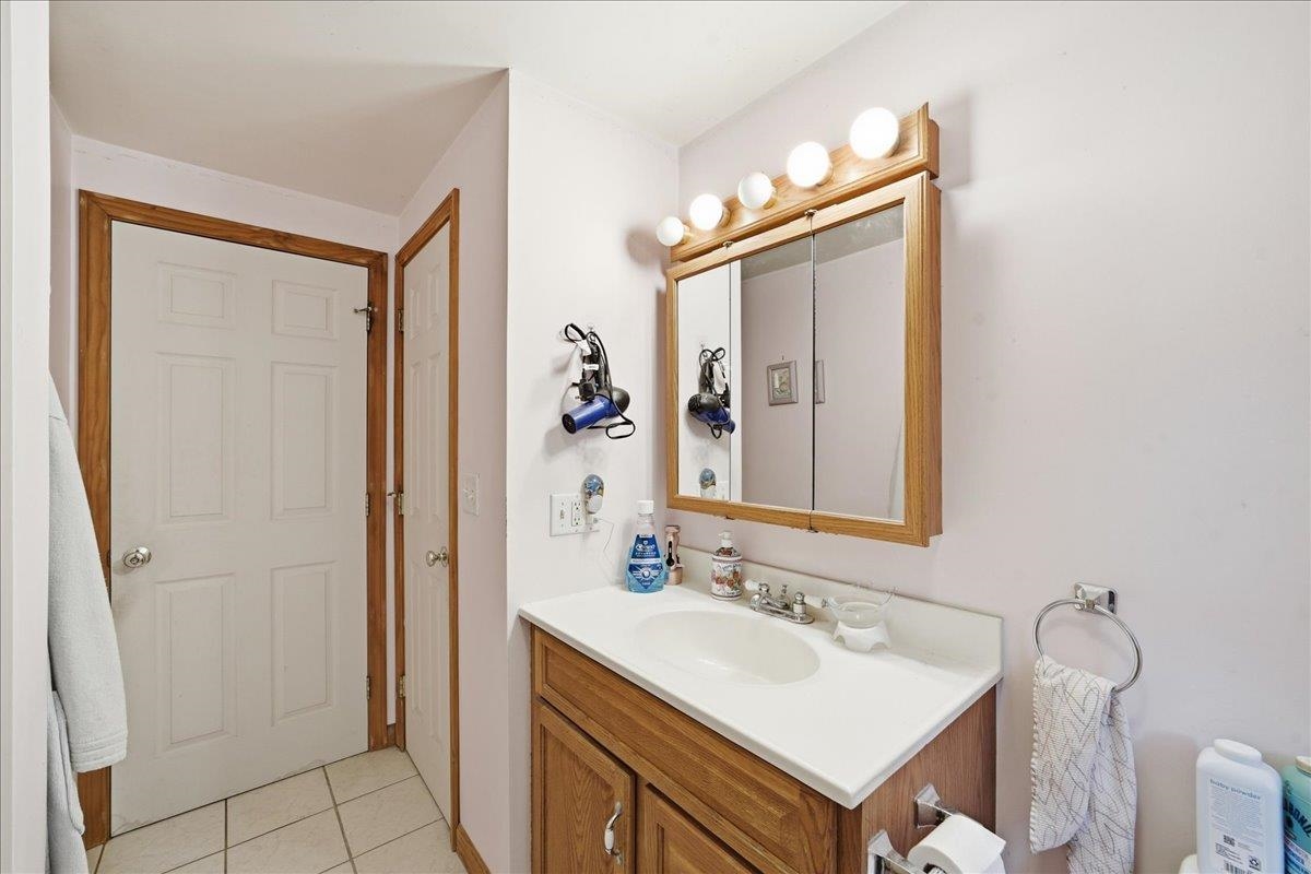 13 Broadview Estates Property Photo 28