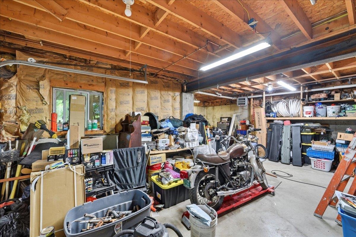13 Broadview Estates Property Photo 33