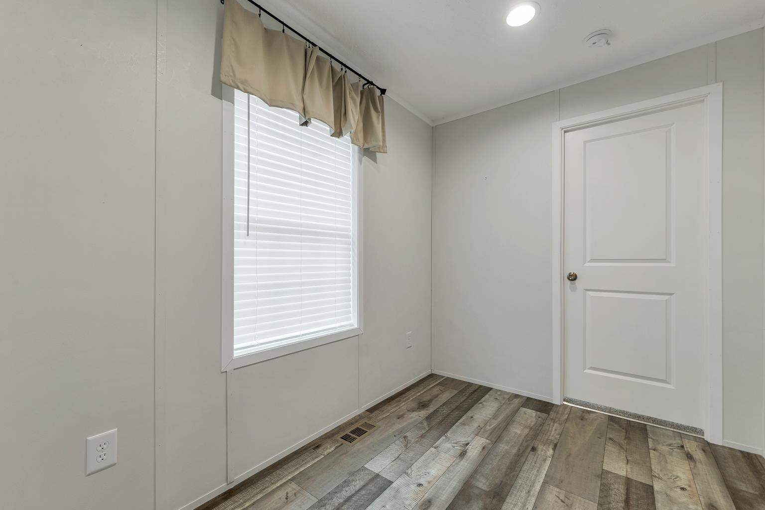 19 Martin Road Property Photo 19