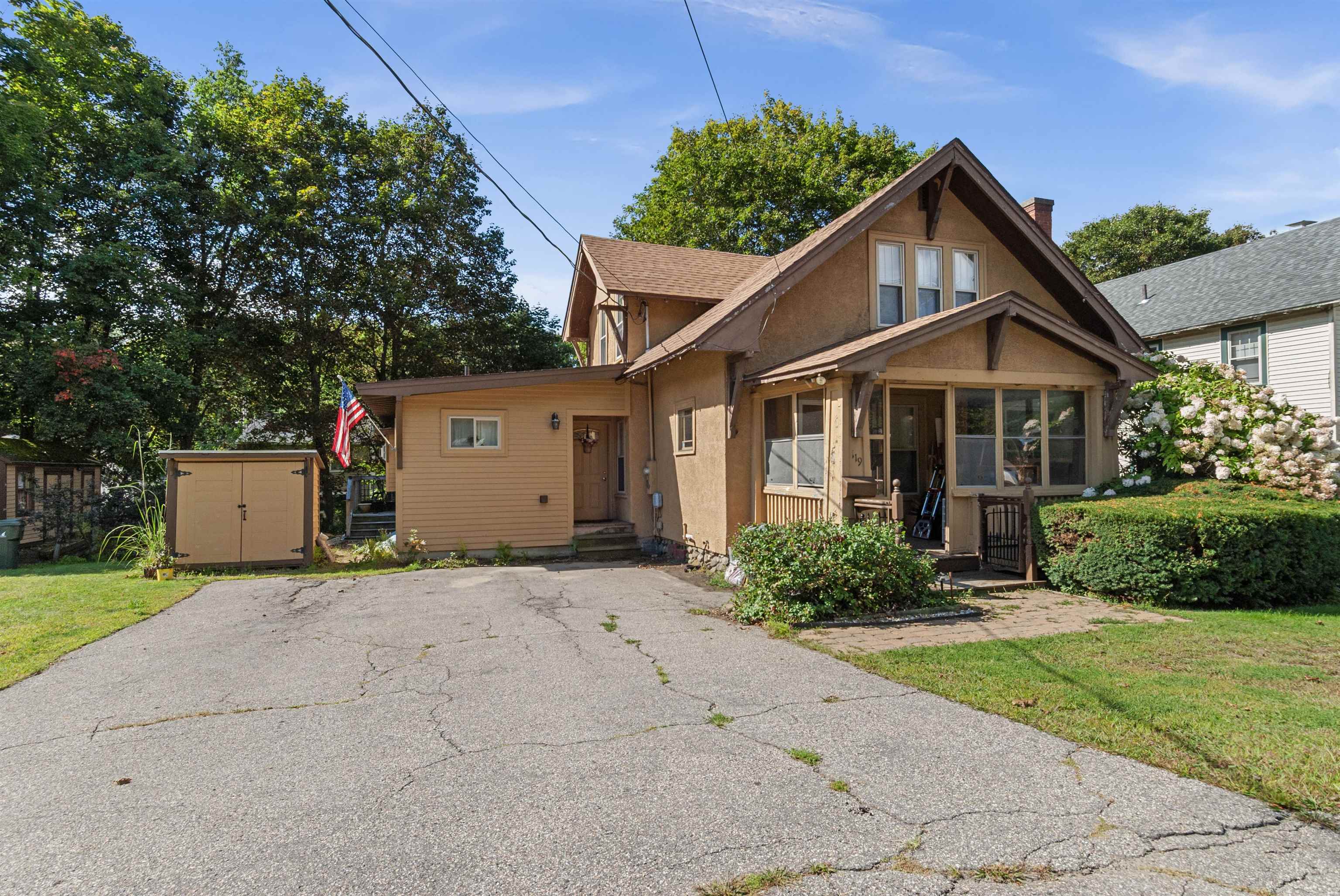 119 Gilford Avenue Property Photo 1