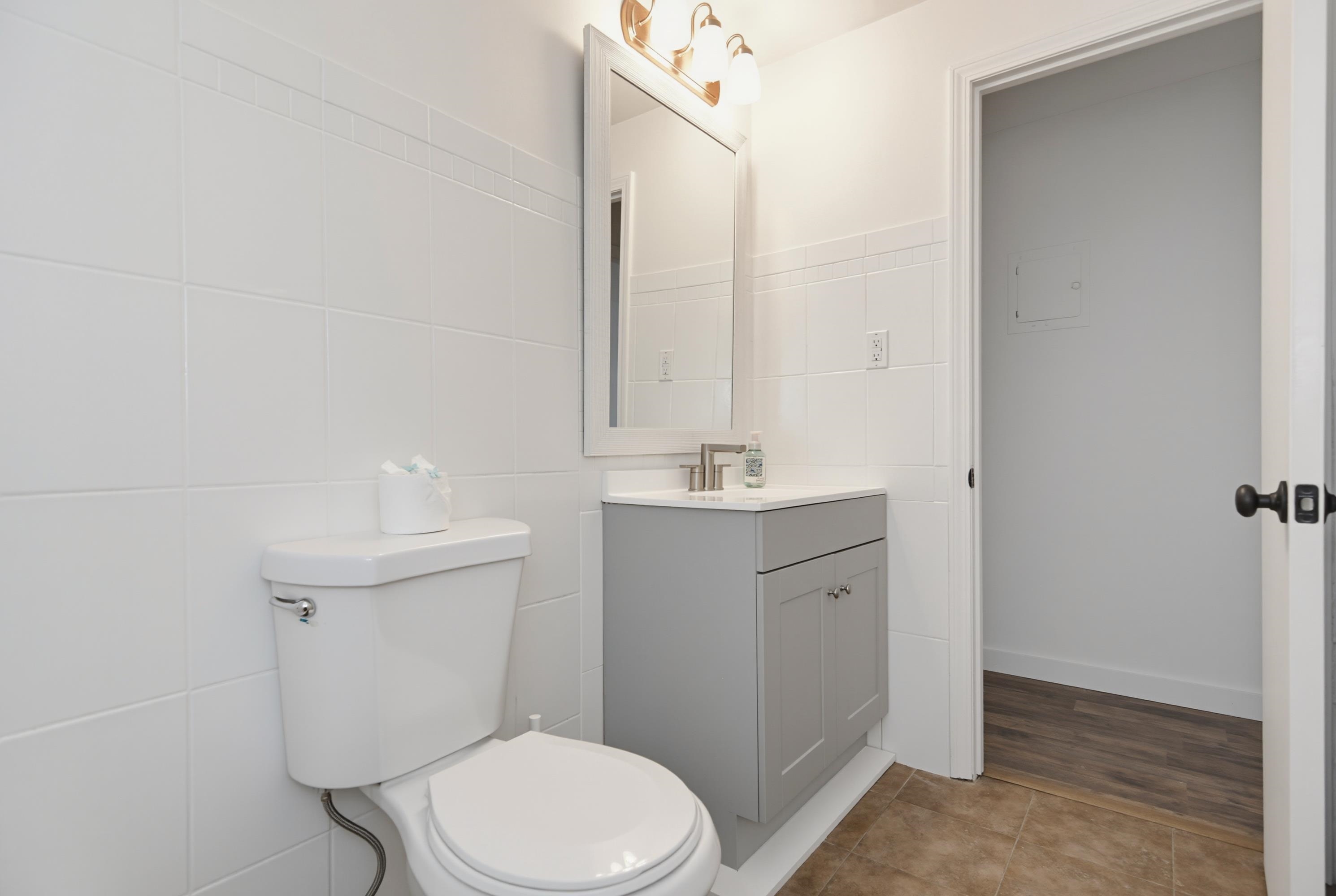 12 English Village Road Property Photo 14
