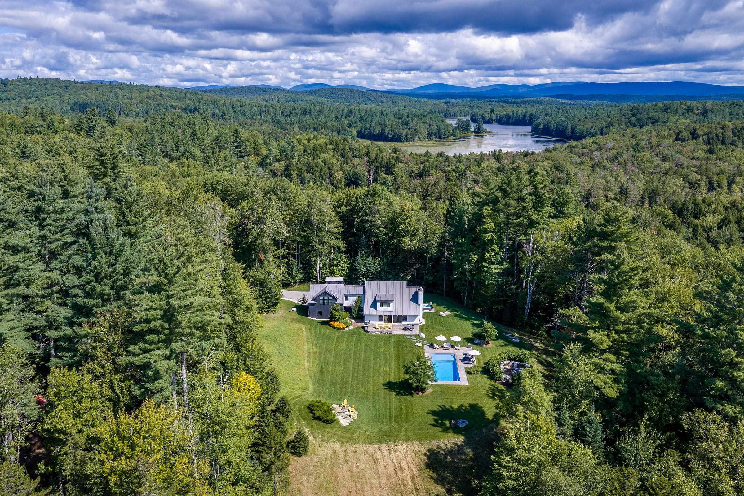 11 Spruce High Road Property Photo 4