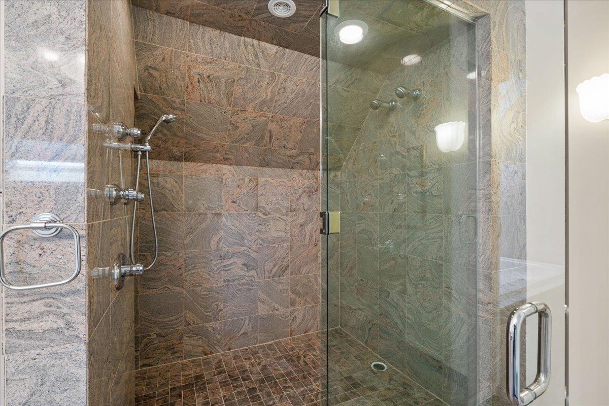 12 Mountain Laurels Drive Property Photo 41