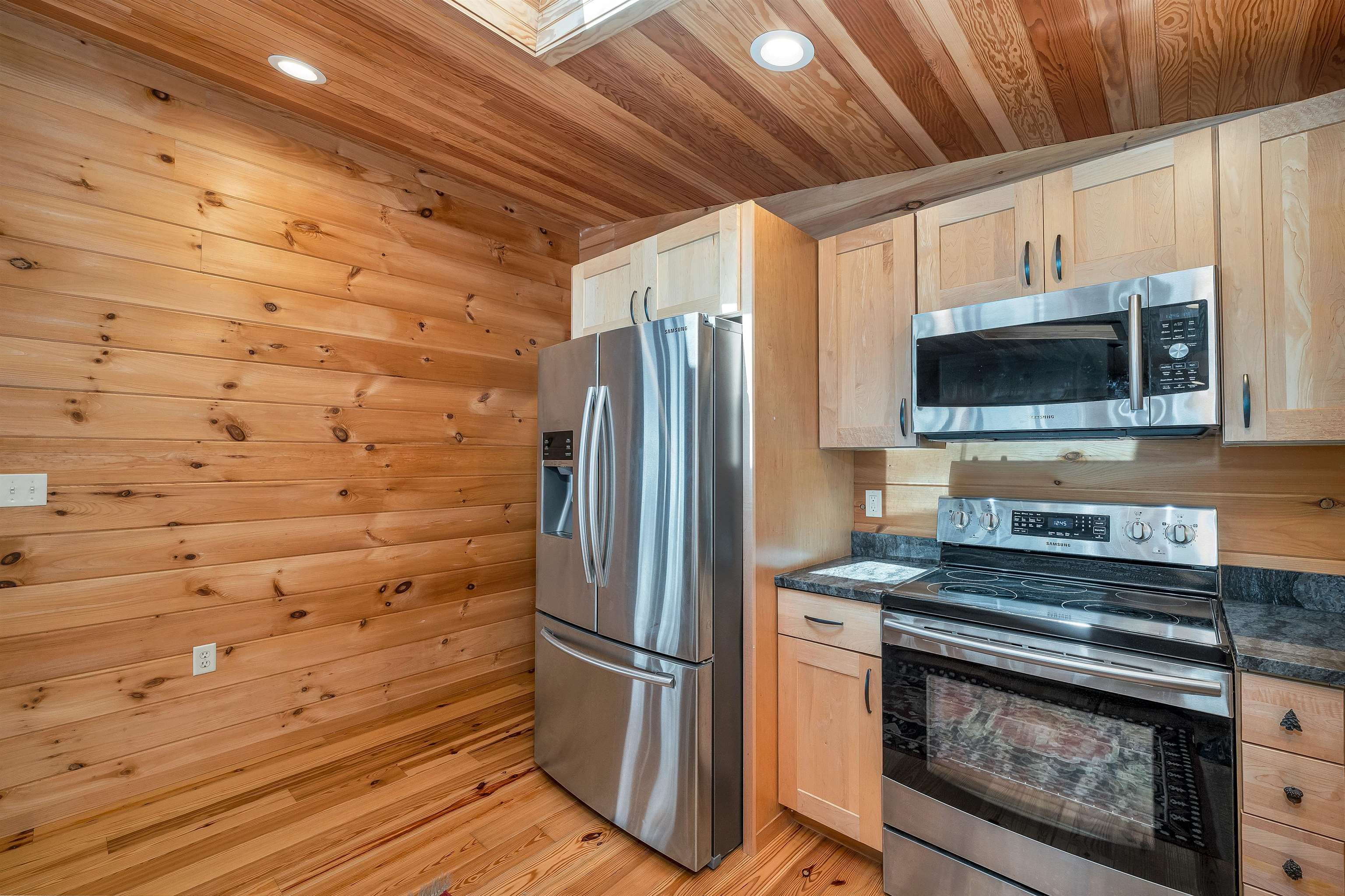 548 Rattlesnake Island Property Photo 15