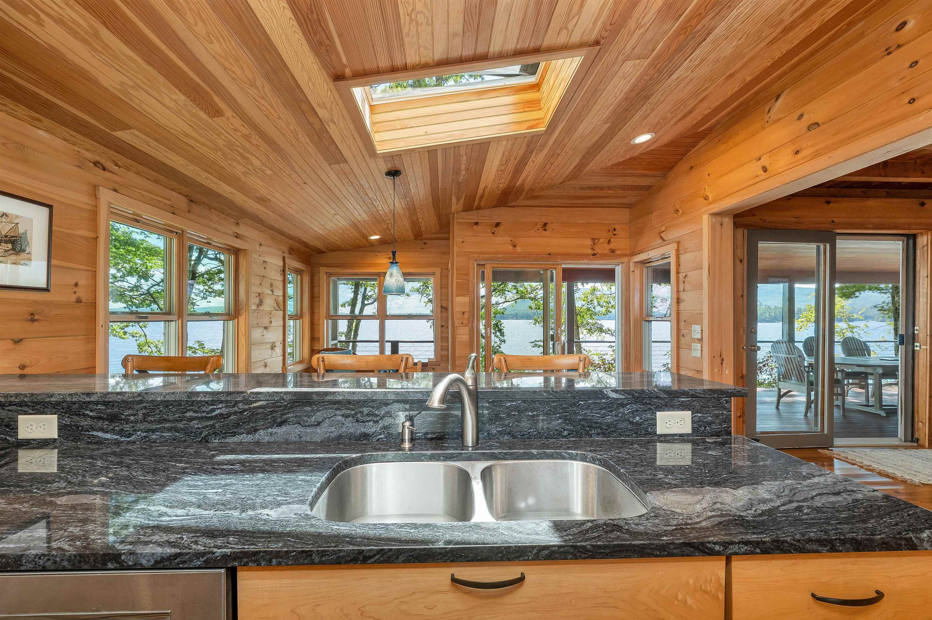 548 Rattlesnake Island Property Photo 18