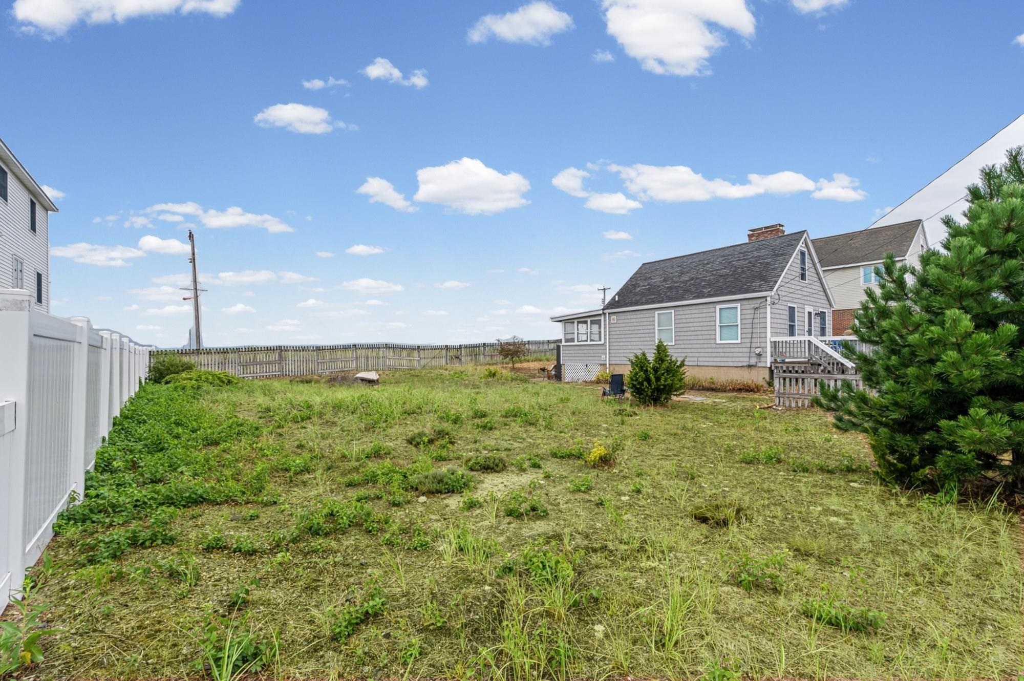276 Portsmouth Avenue Property Photo 1