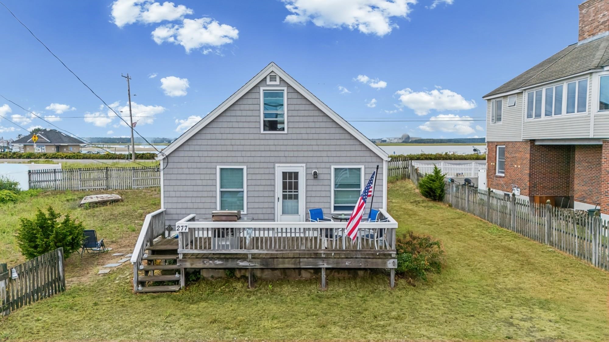 277 Portsmouth Avenue Property Photo 1