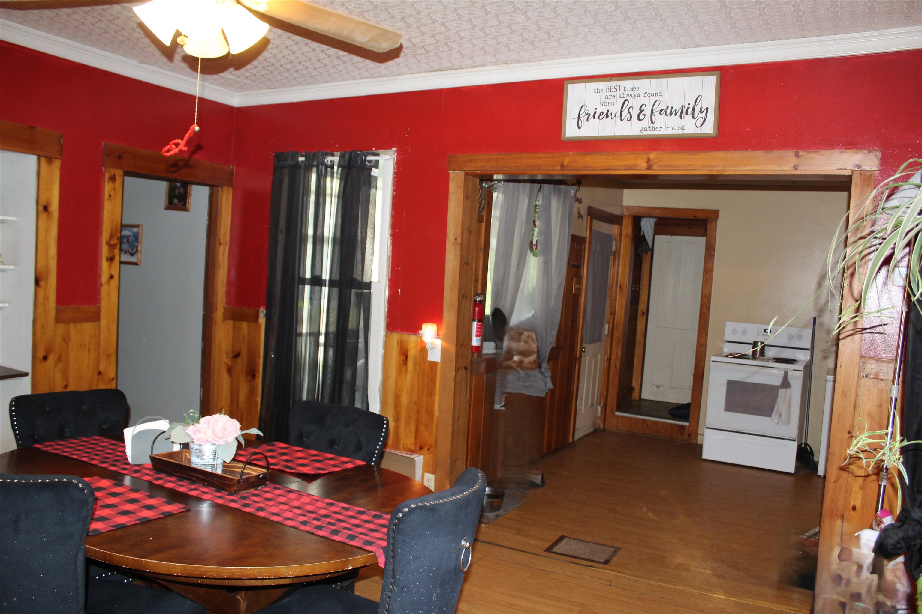 28 Spring Street Property Photo 11