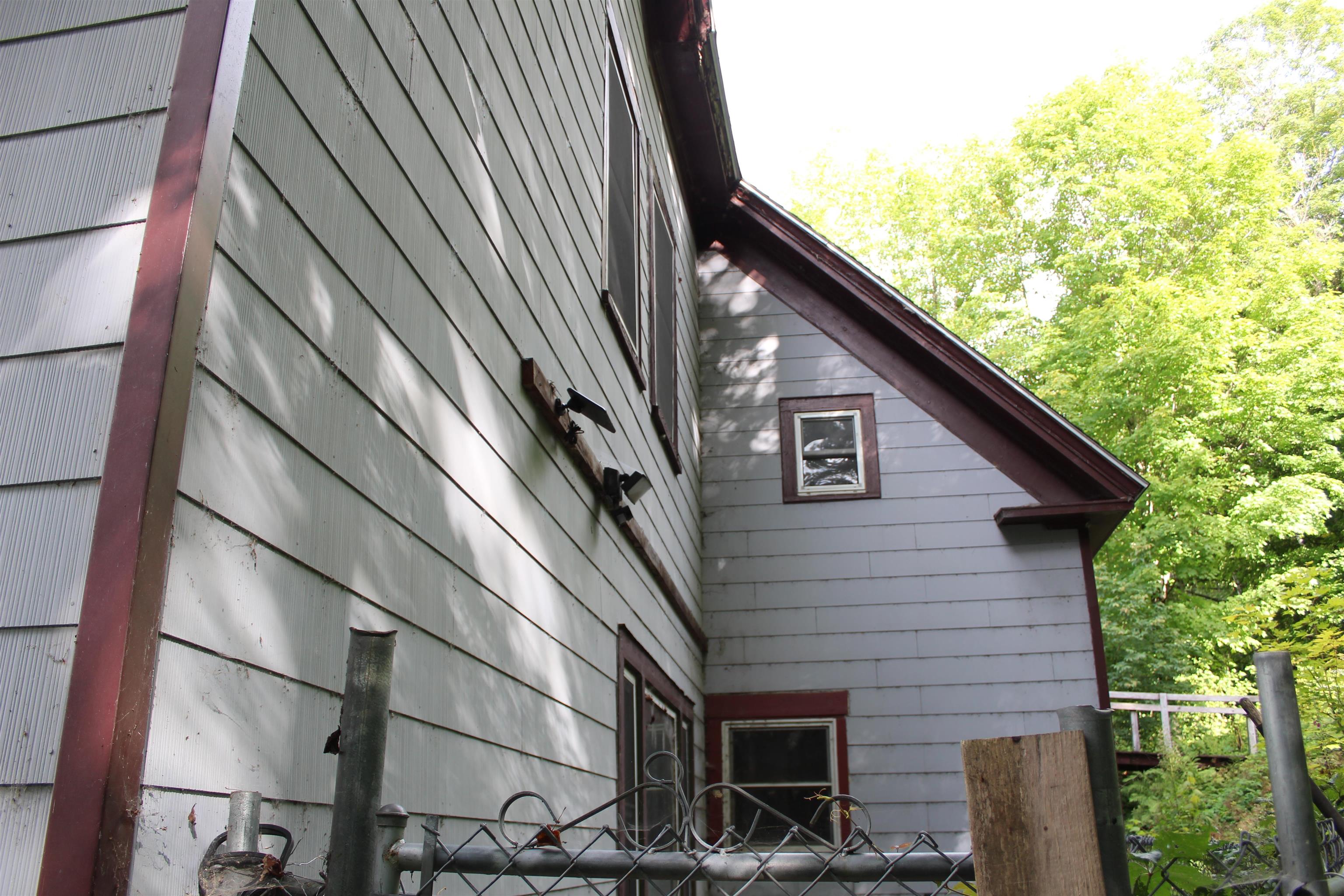 28 Spring Street Property Photo 31