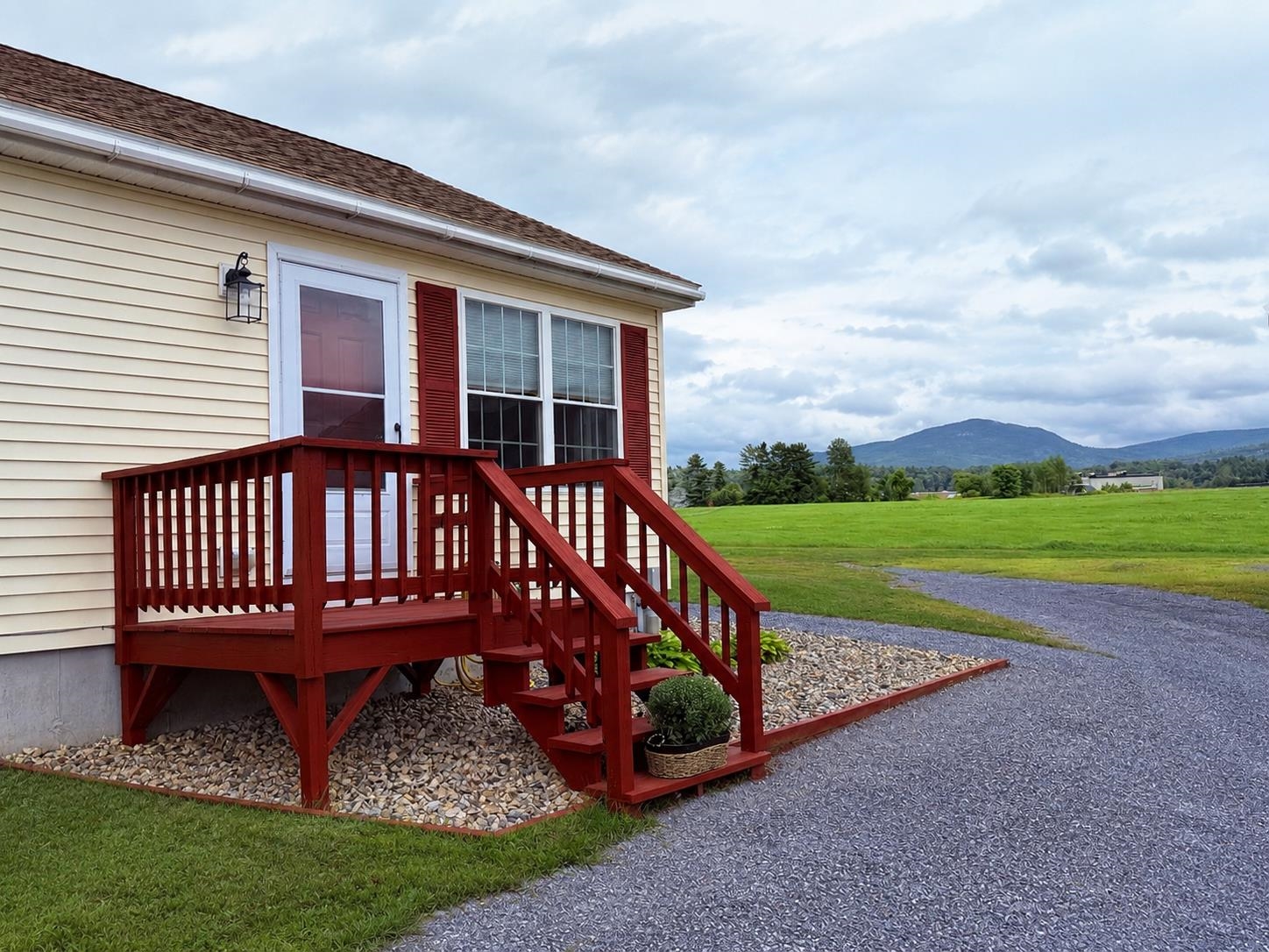 67 Airport Road Property Photo 2