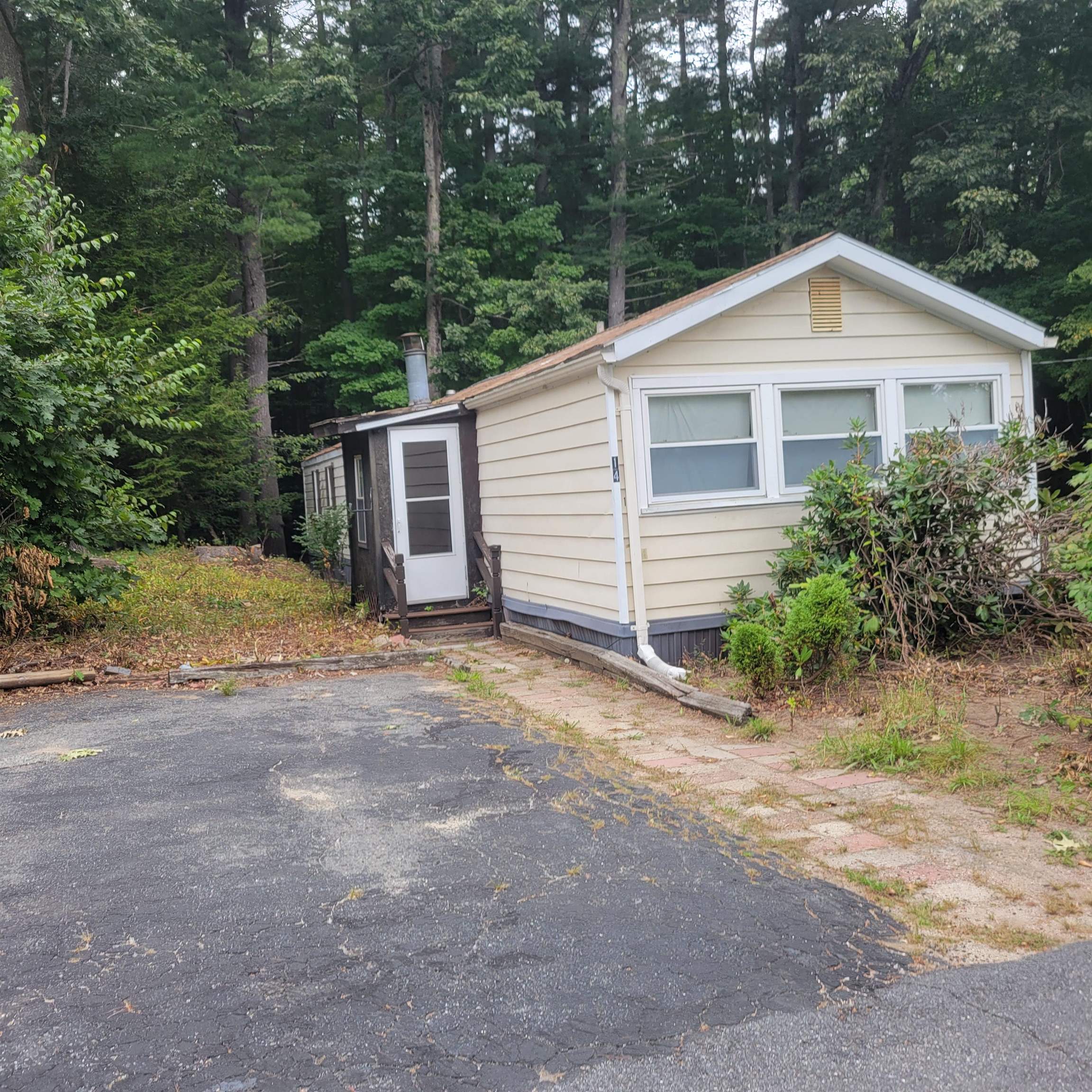 14 Susan Street Property Photo 1