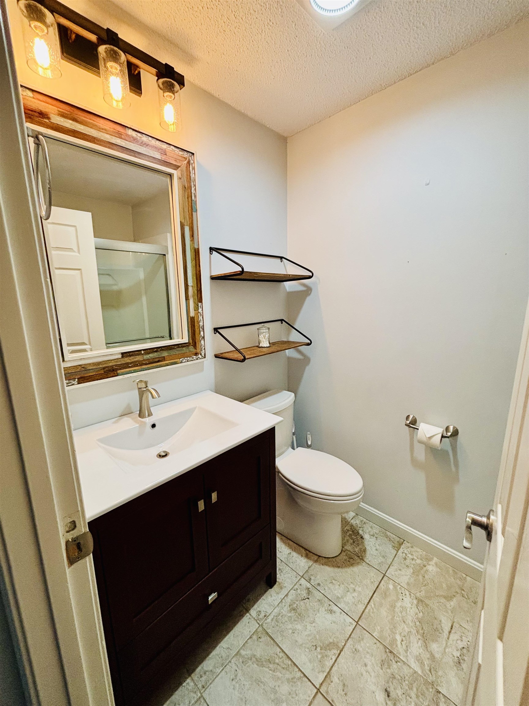 690 S Porter Street Property Photo 11