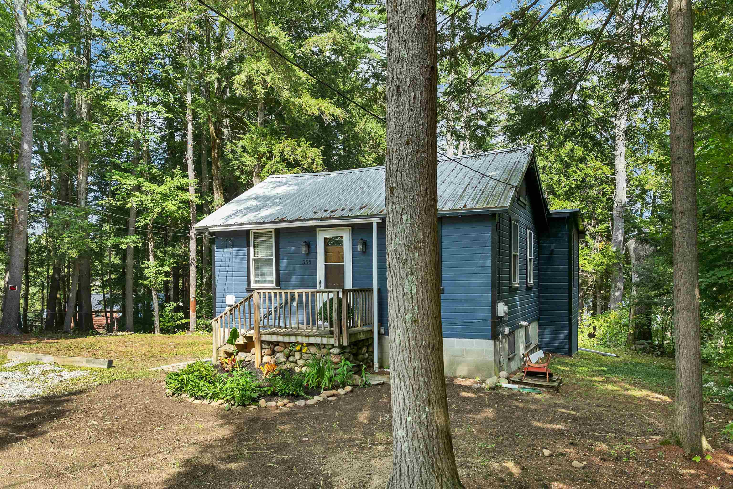 555 Stage Road Property Photo 2