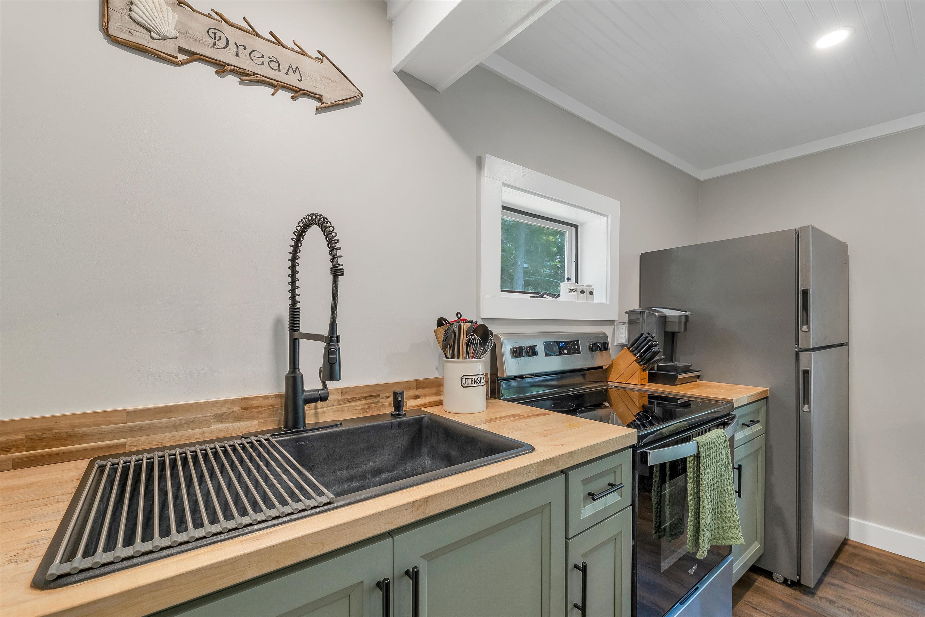 555 Stage Road Property Photo 14