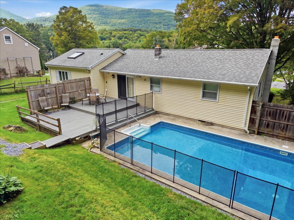 78 Carbonti Circle Property Photo 39