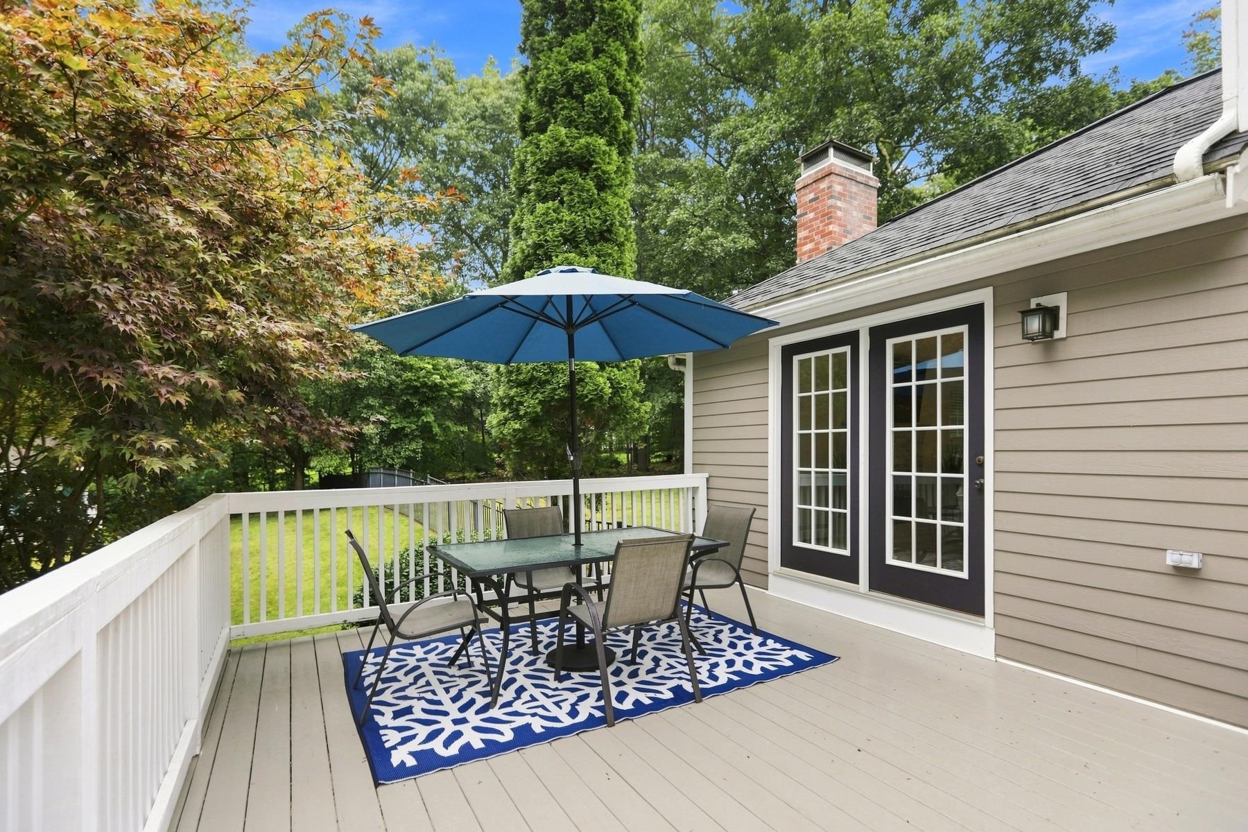 16 Lantern Lane Property Photo 7