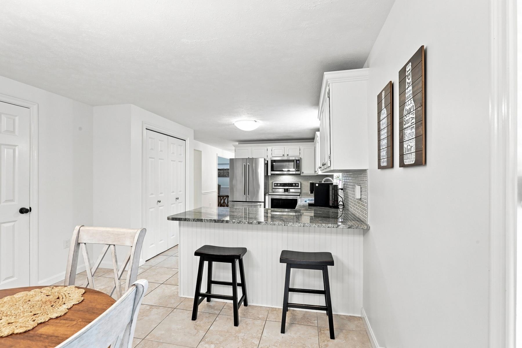 16 Lantern Lane Property Photo 16