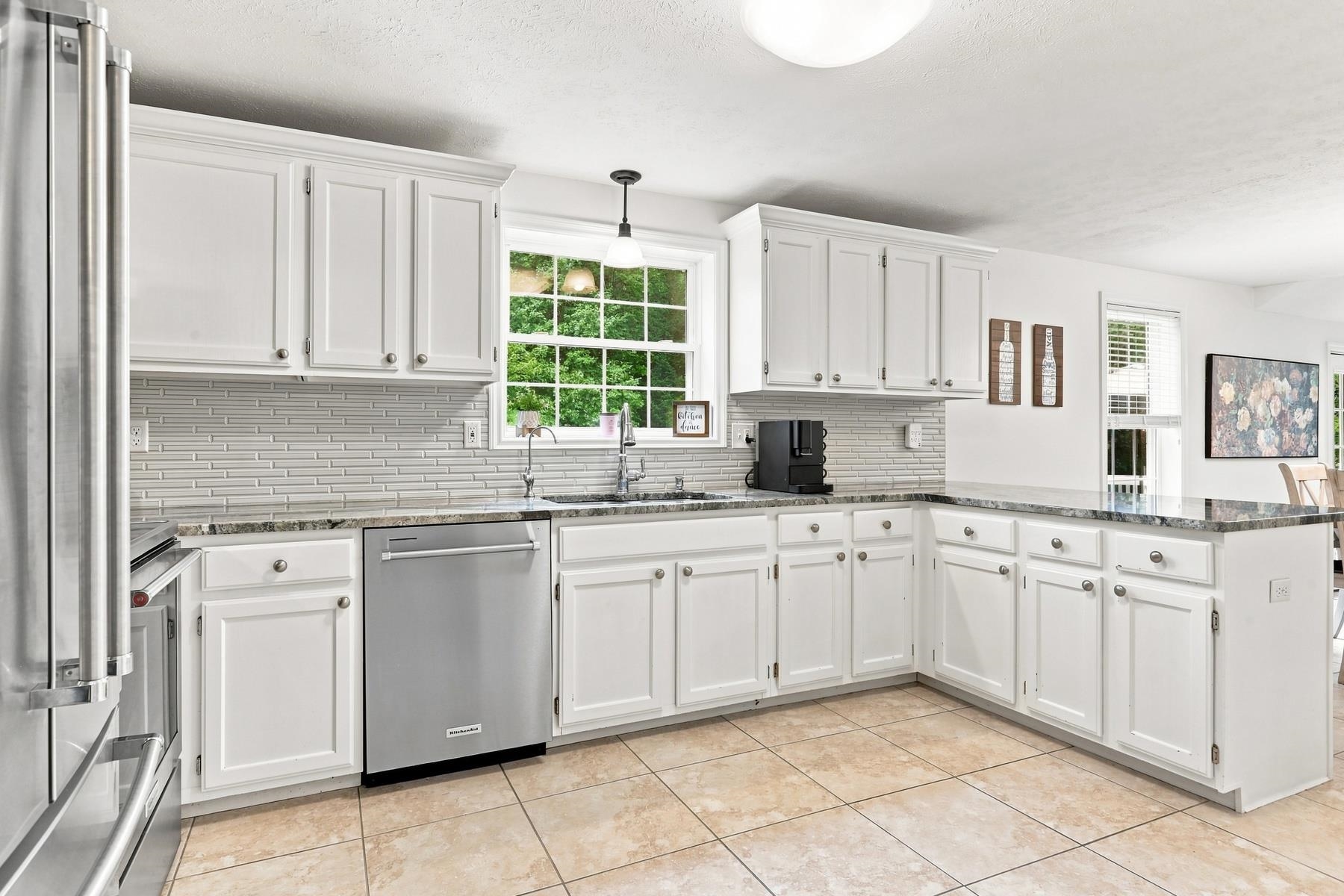 16 Lantern Lane Property Photo 19