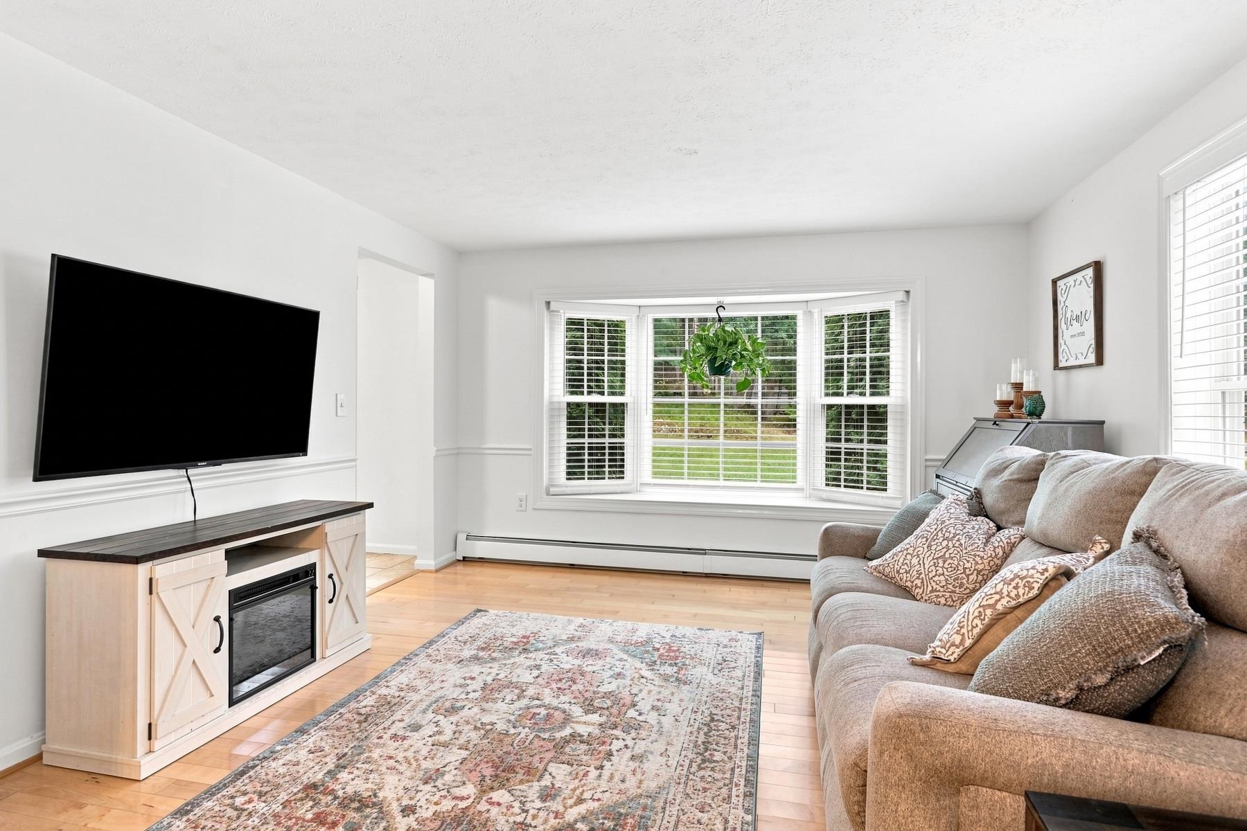 16 Lantern Lane Property Photo 26