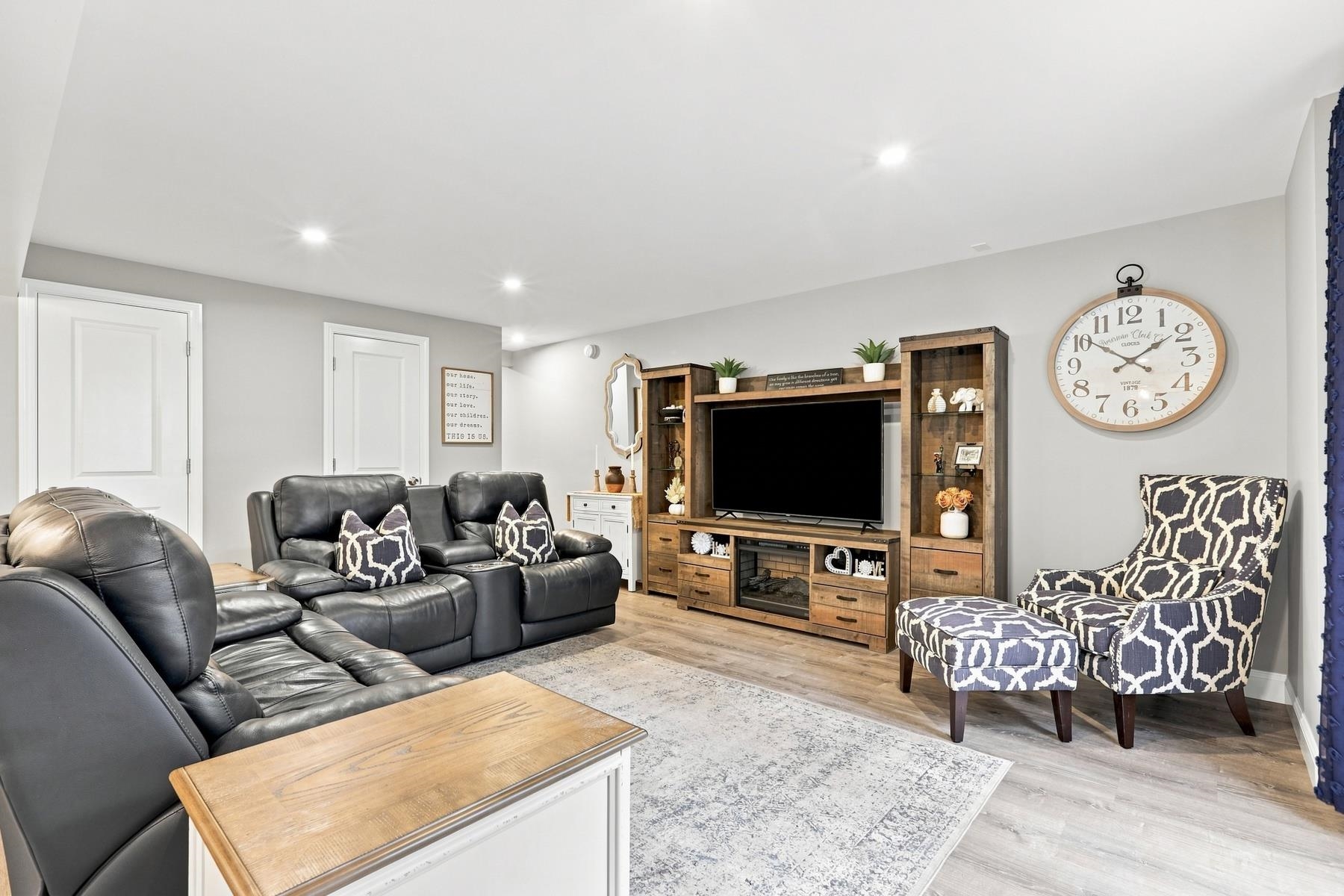 16 Lantern Lane Property Photo 47