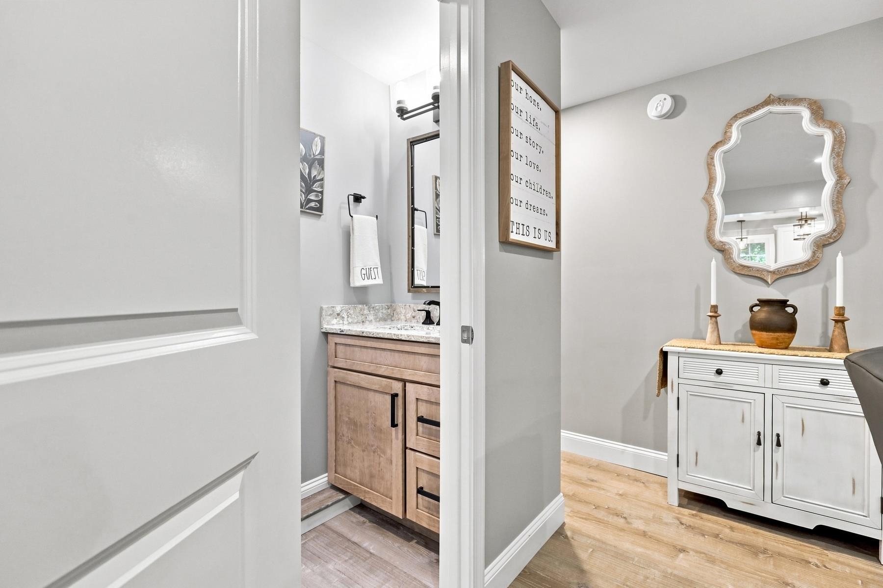 16 Lantern Lane Property Photo 49