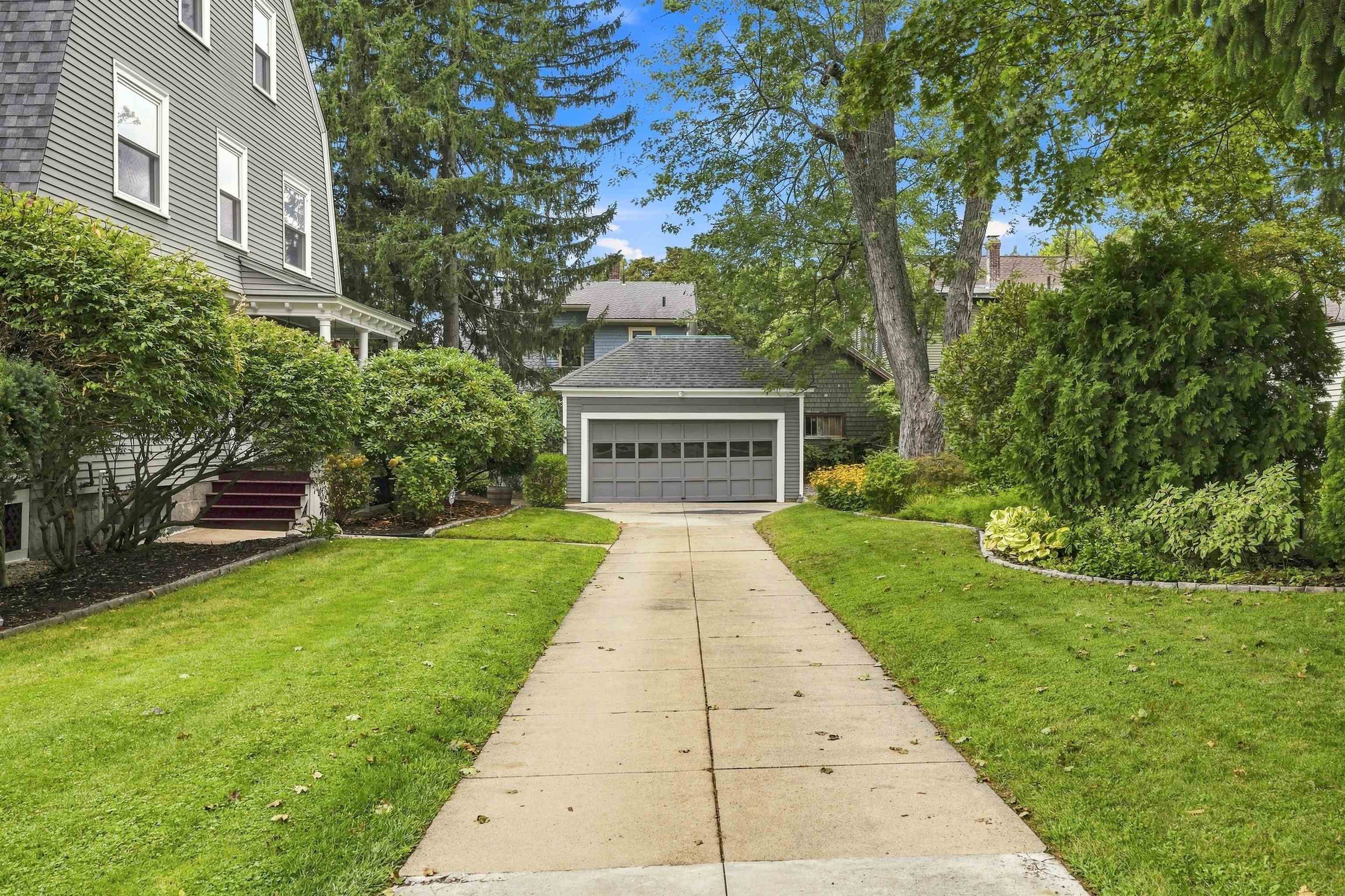 1028 Union Street Property Photo 3