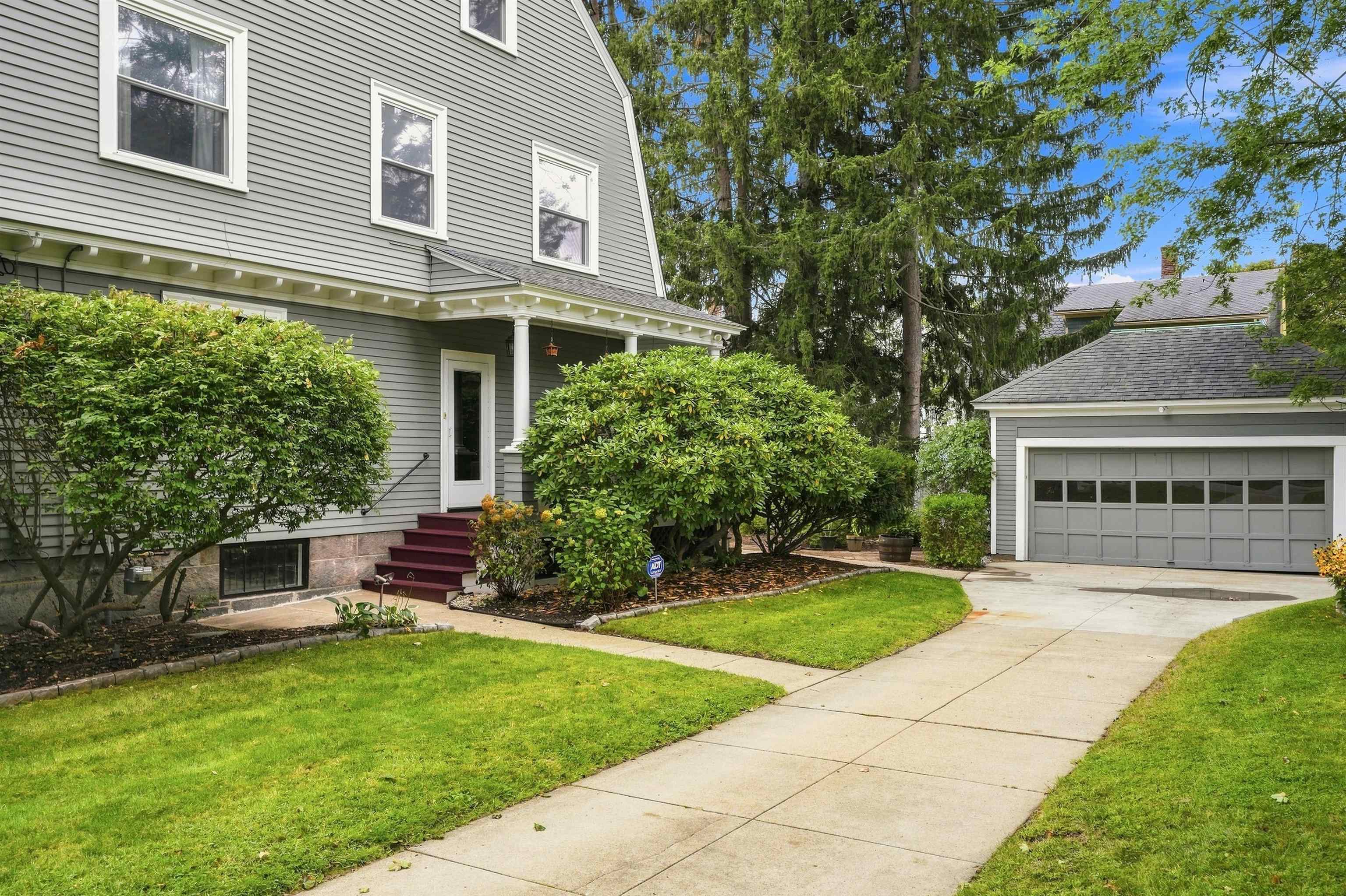 1028 Union Street Property Photo 4