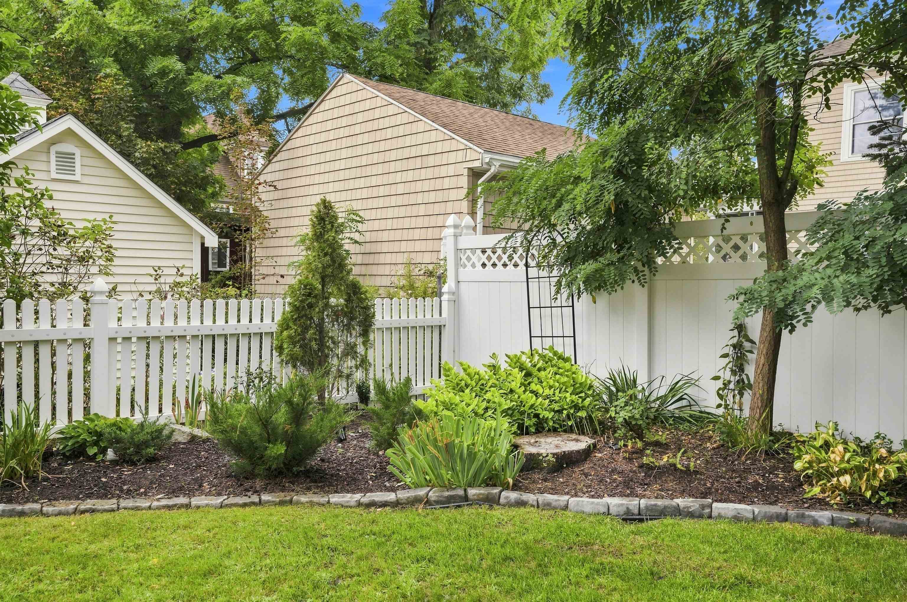 1028 Union Street Property Photo 50