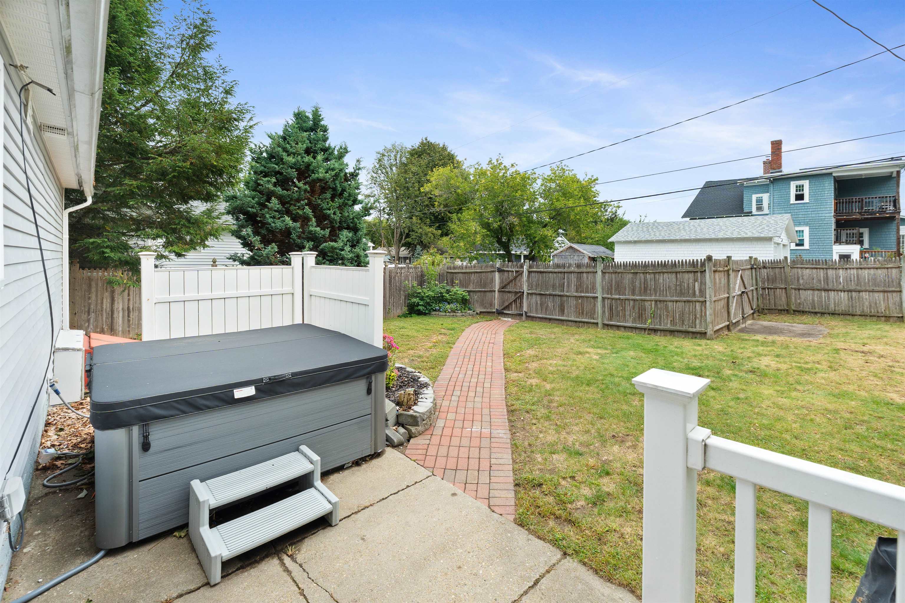 221 Youville Street Property Photo 25