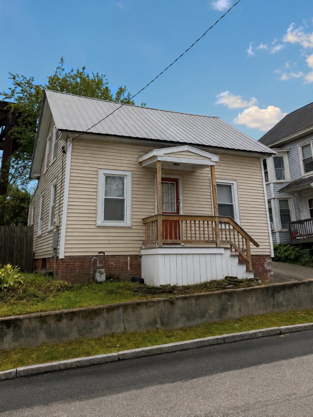 27 Pierce Street Property Photo 1