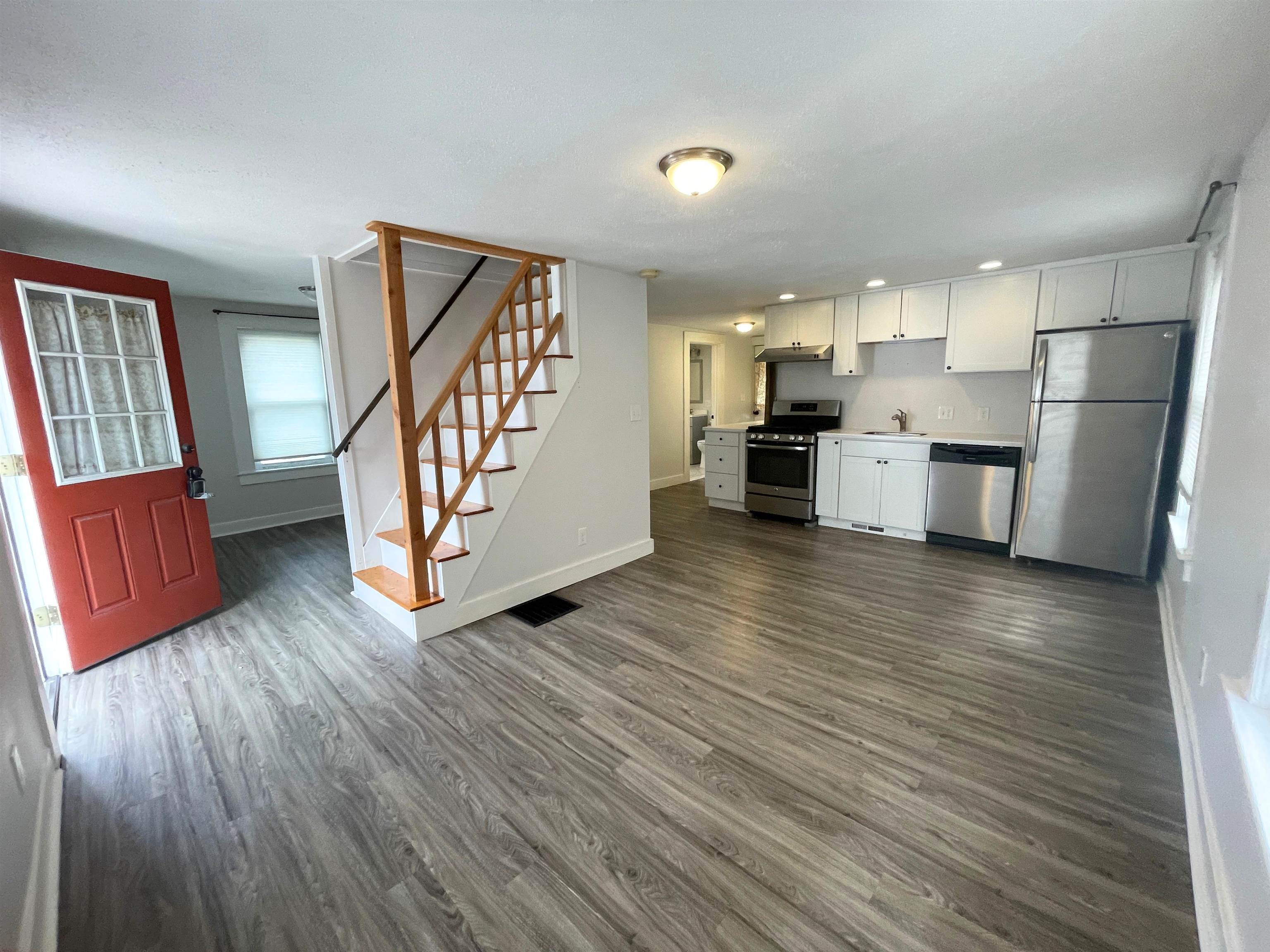 27 Pierce Street Property Photo 3