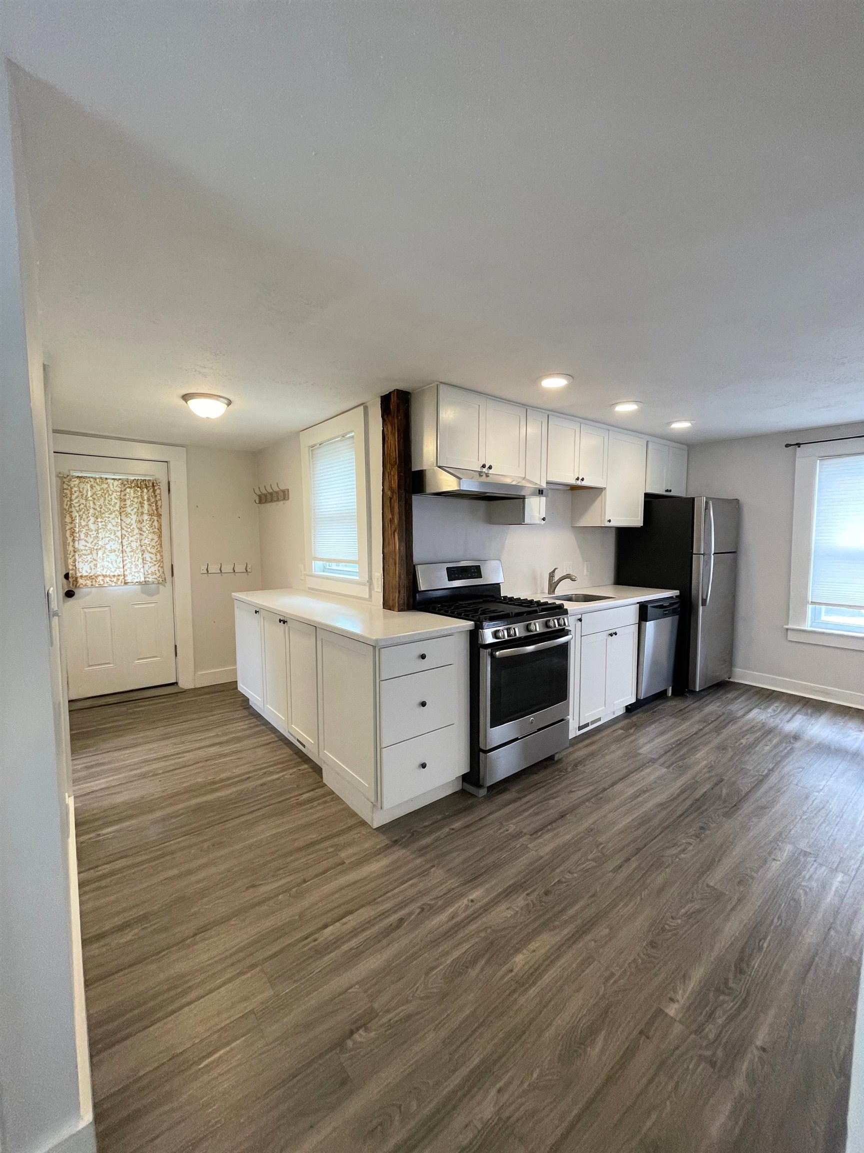 27 Pierce Street Property Photo 4