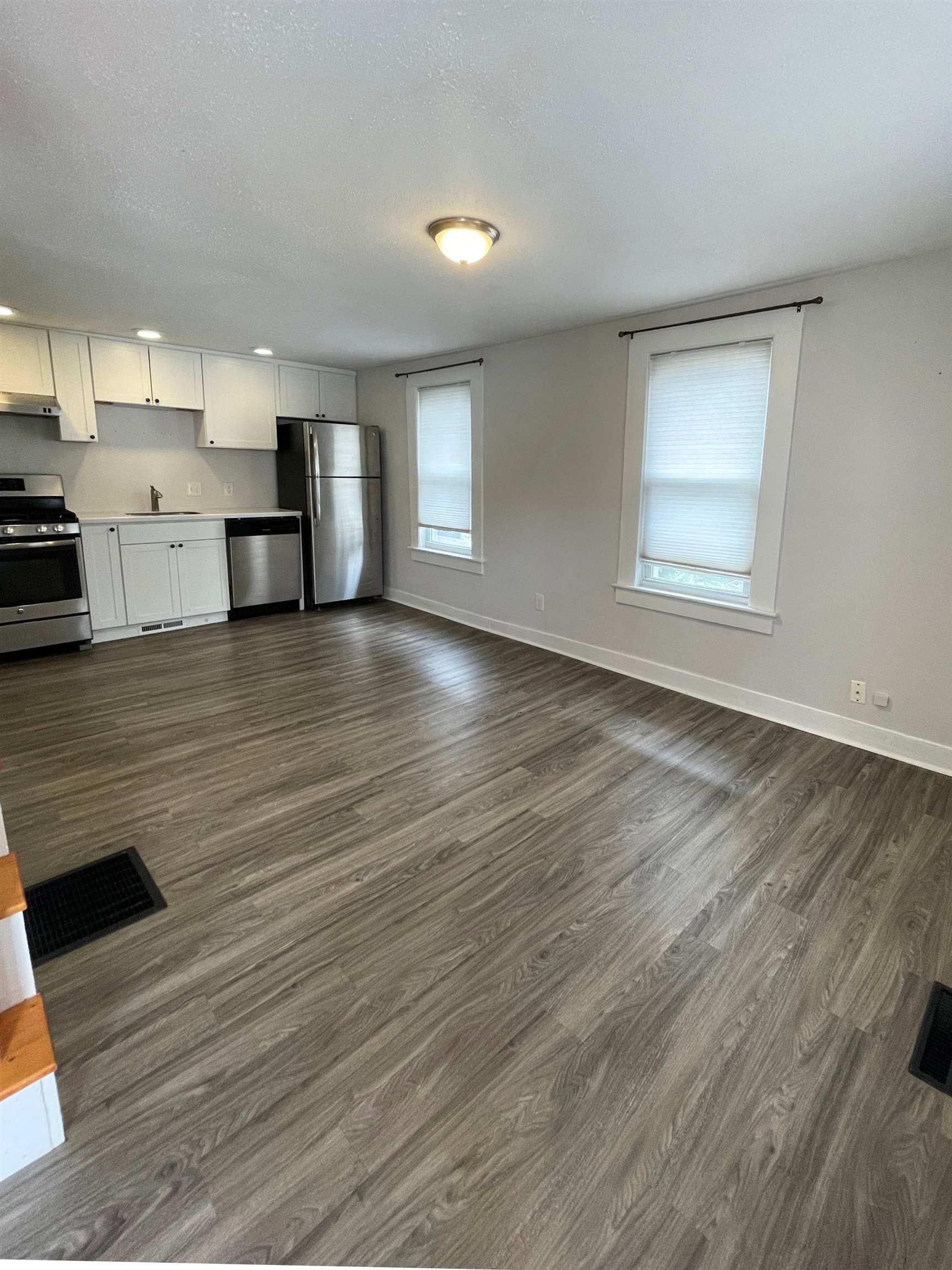 27 Pierce Street Property Photo 6
