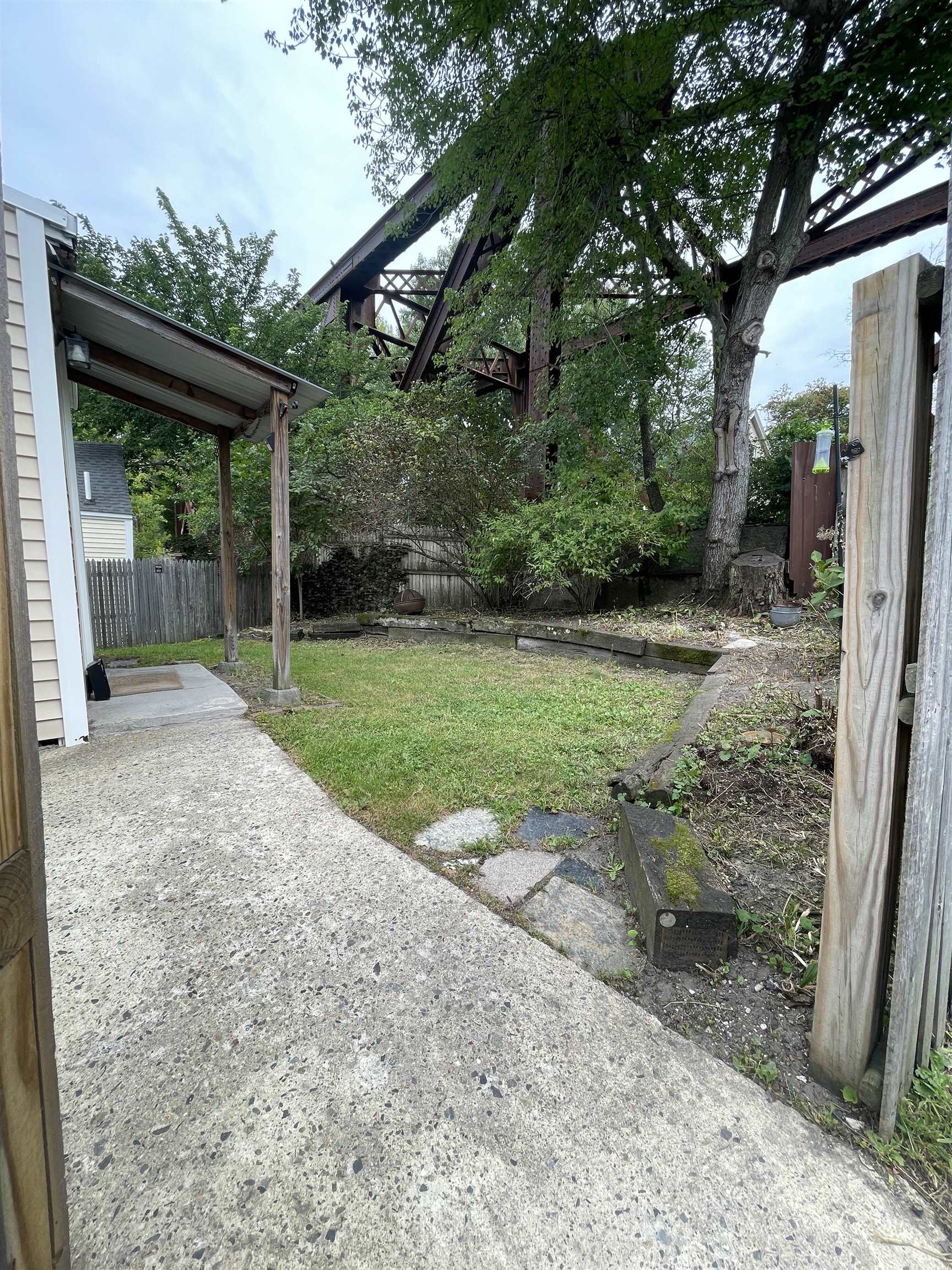 27 Pierce Street Property Photo 23
