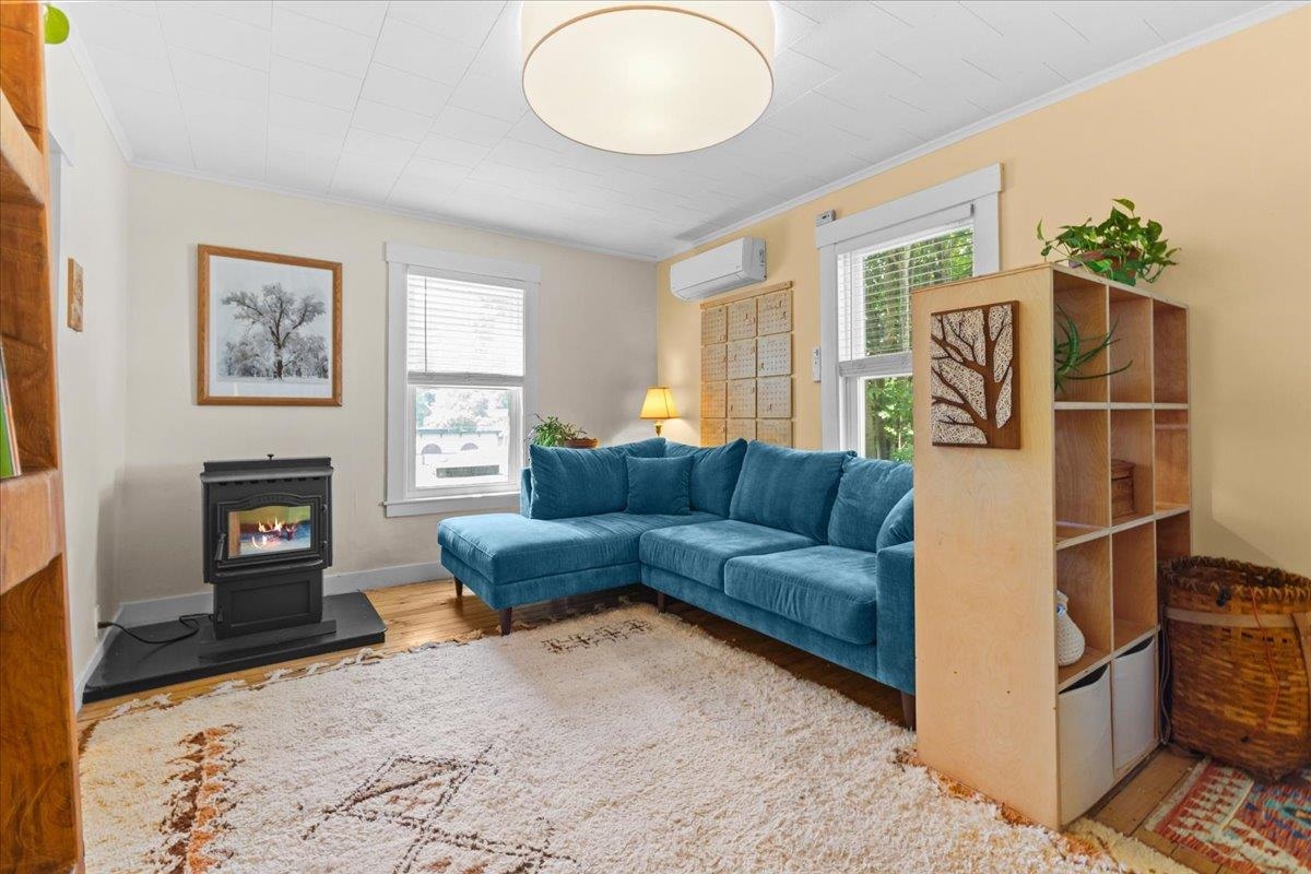 18 Charles Street Property Photo 4