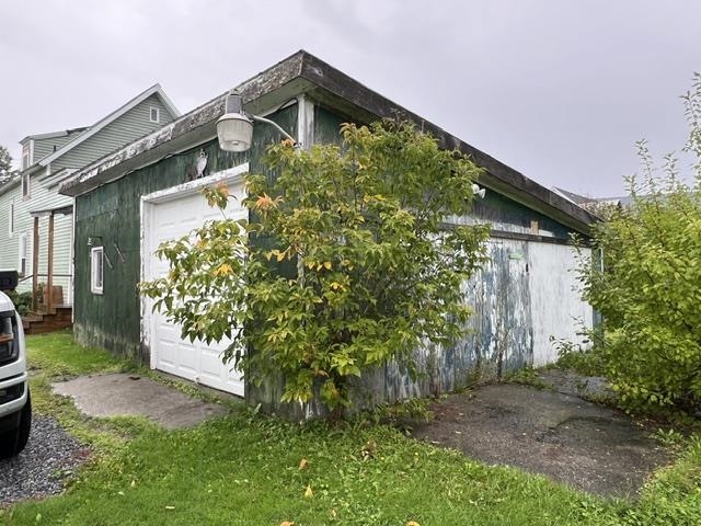 153 Railroad Street Property Photo 19