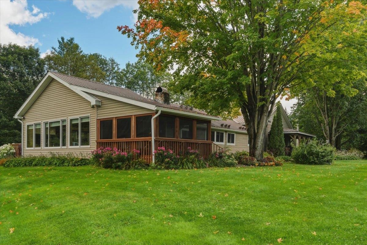 435 Lendway Lane Property Photo 8