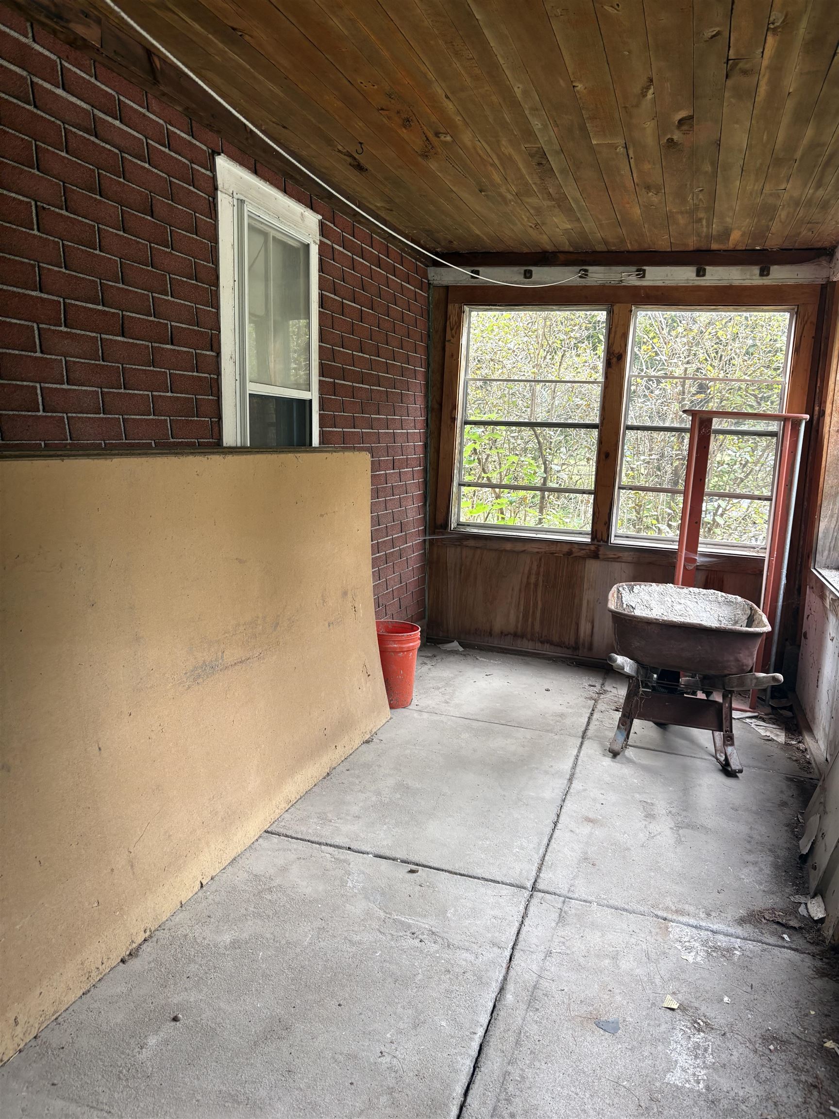 198 Village Road Property Photo 5
