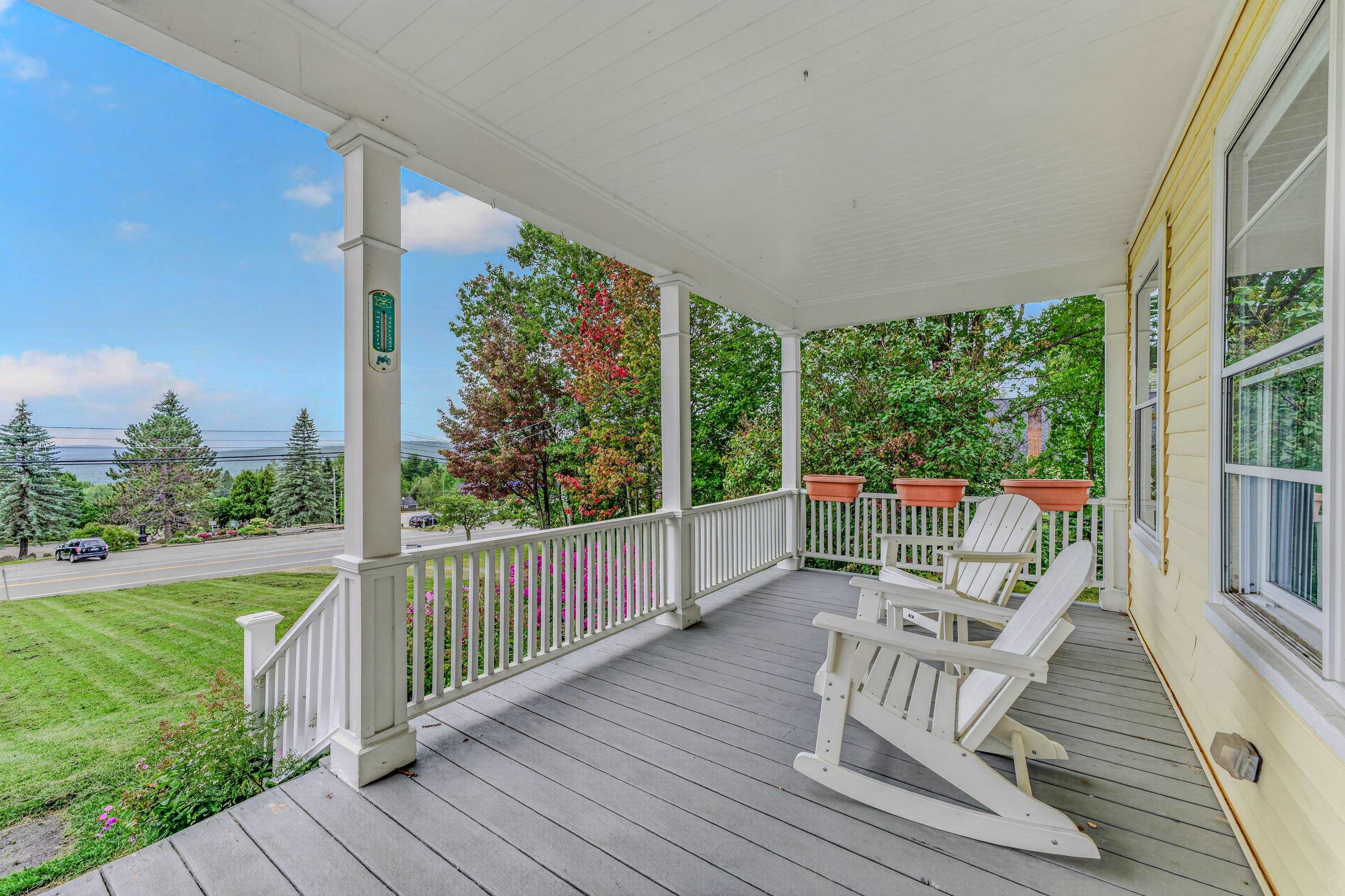771 Presidential Highway Property Photo 5
